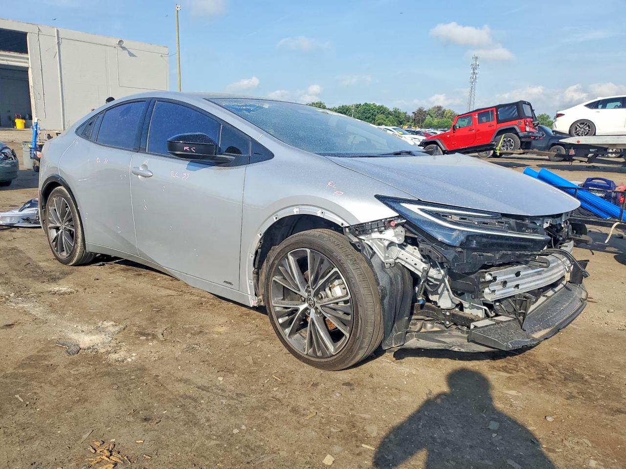 2025 Toyota Prius Limited Серебряный vin: JTDADABU7S3028717