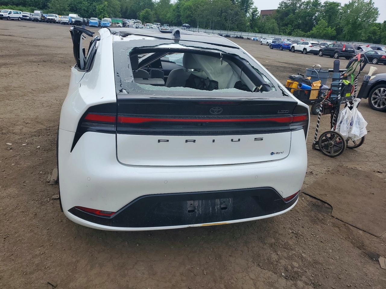 2024 Toyota Prius Limited White vin: JTDADABUXR3018869