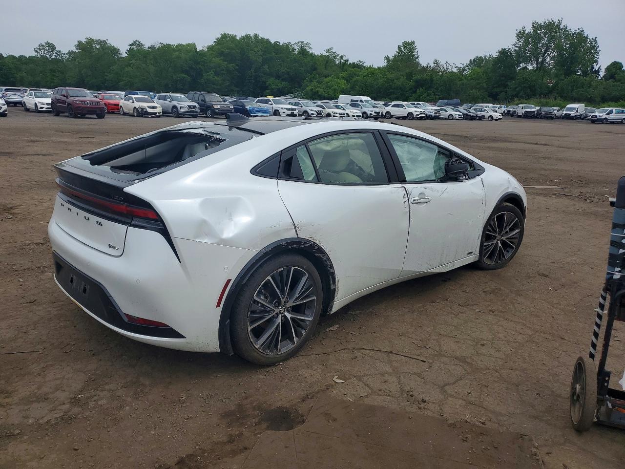 2024 Toyota Prius Limited White vin: JTDADABUXR3018869