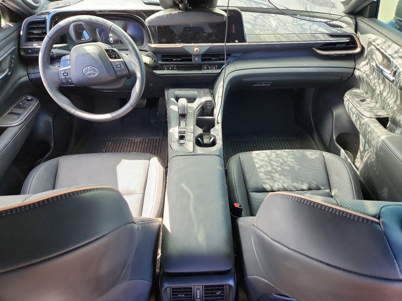2023 Toyota Crown Platinum Двухцветный vin: JTDAFAAF3P3000188