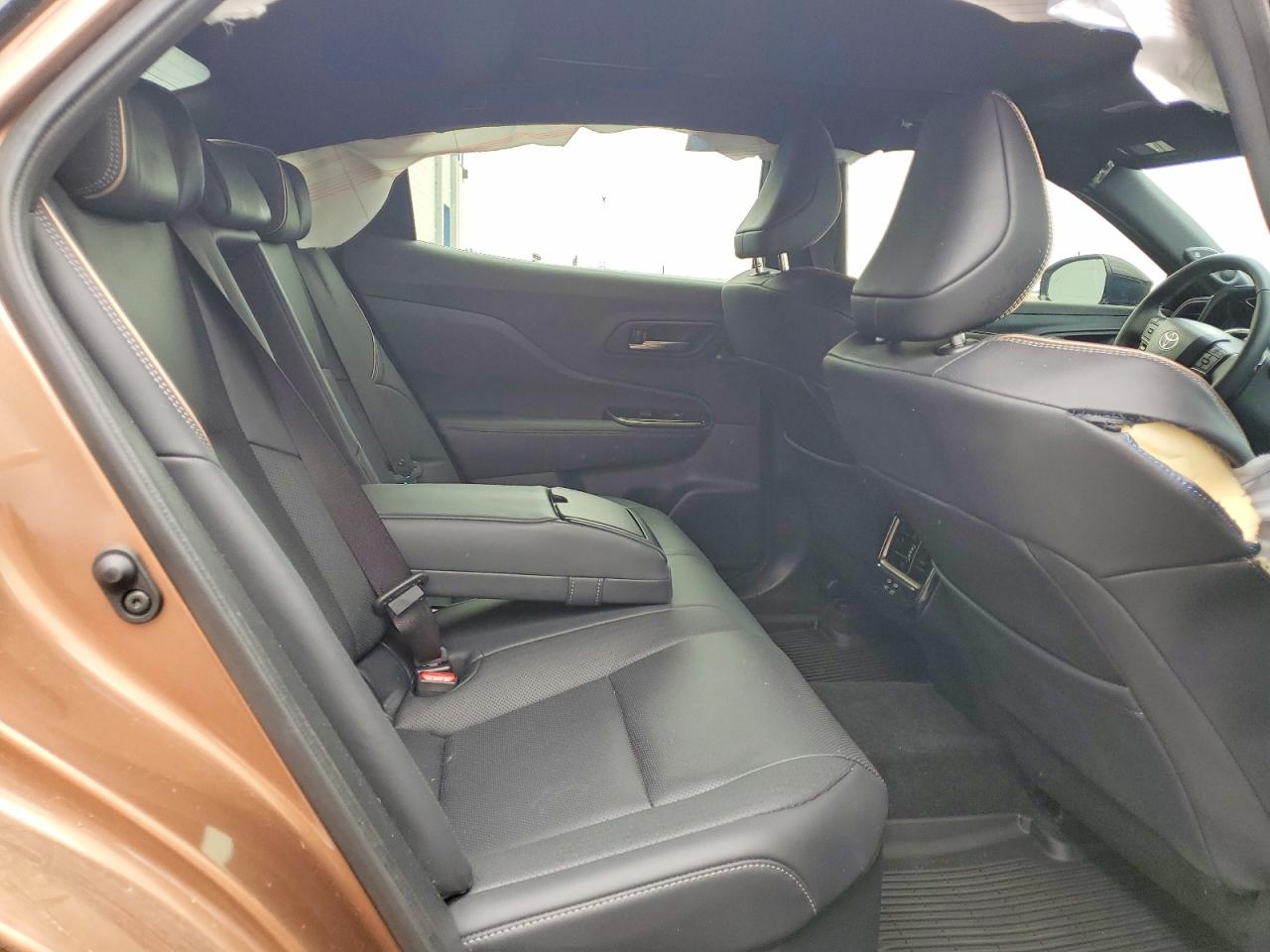 2026 Toyota Crown Platinum Желто-коричневый vin: JTDAFAAF9T3013991