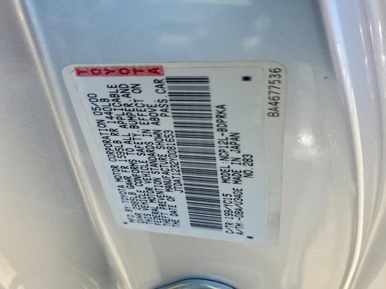 2000 Toyota Echo Base Silver vin: JTDAT1232Y0081653