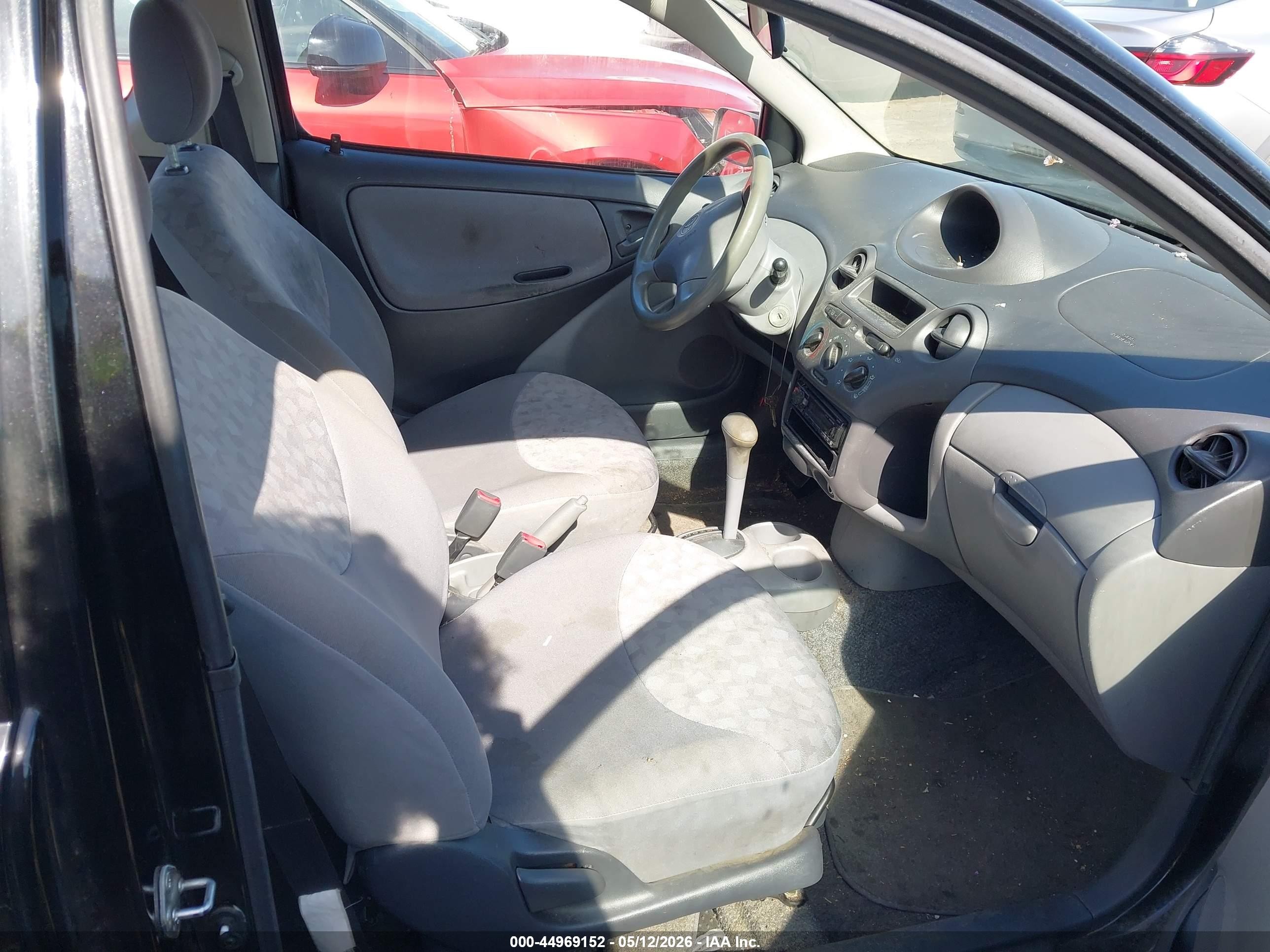 2001 Toyota Echo   Black vin: JTDAT123510135775