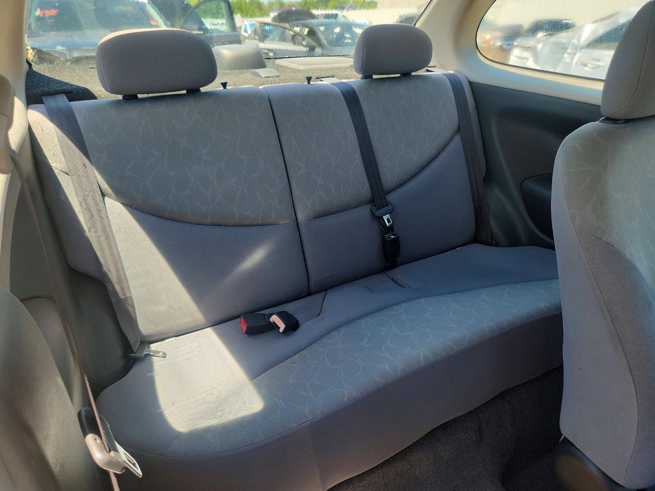 2003 Toyota Echo Base Белый vin: JTDAT123530278471