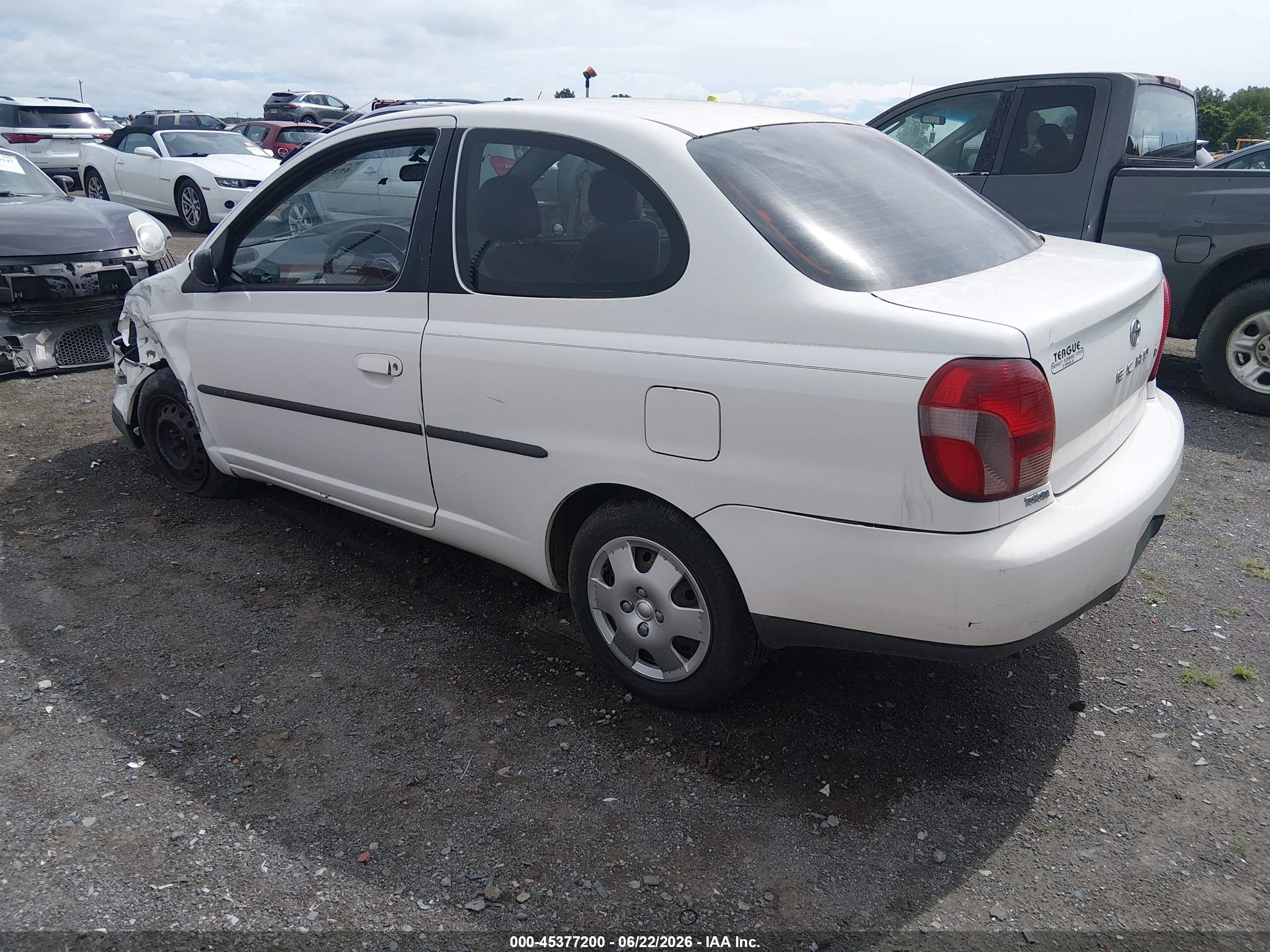 2002 Toyota Echo   White vin: JTDAT123620210856