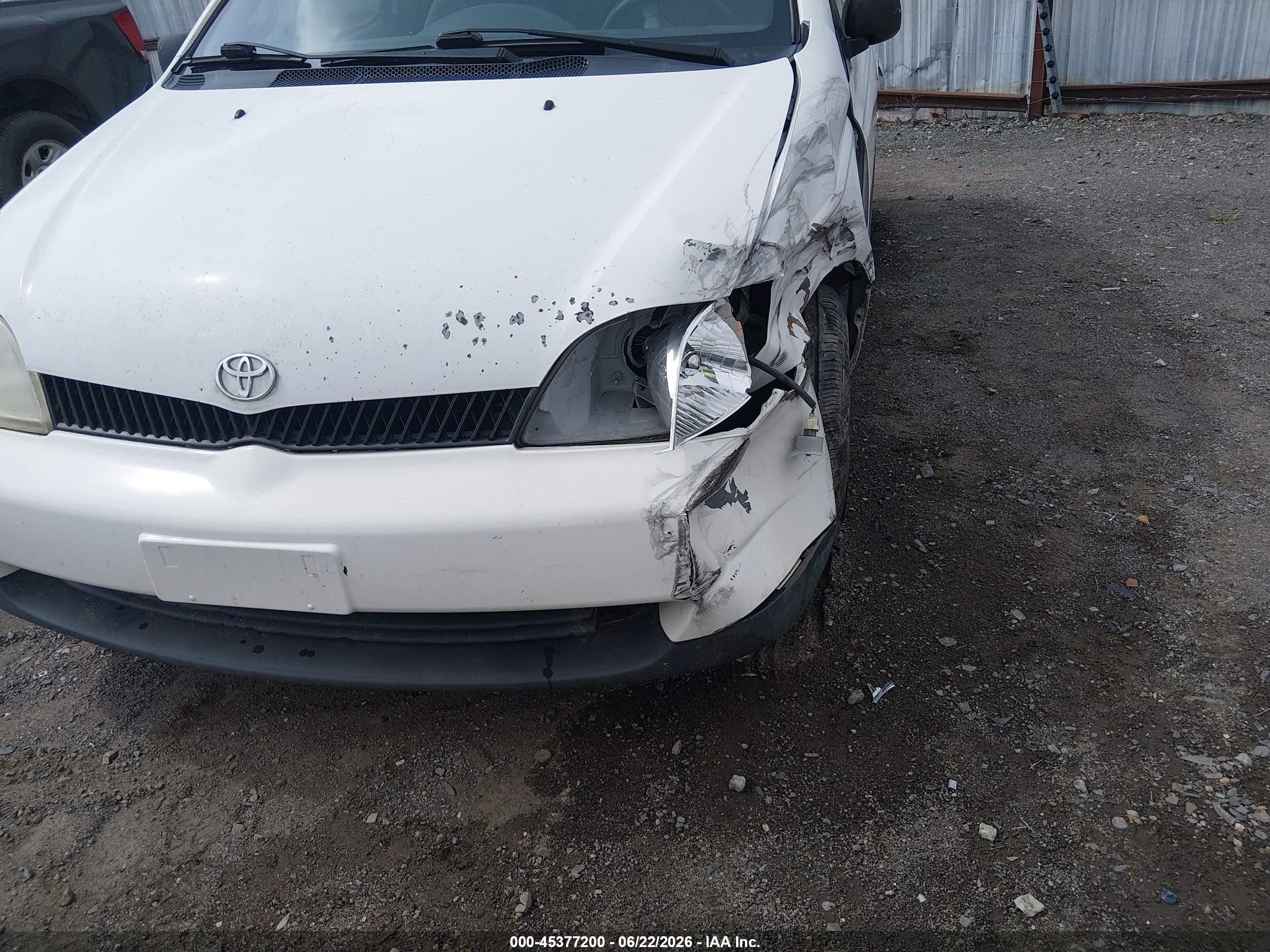 2002 Toyota Echo   White vin: JTDAT123620210856