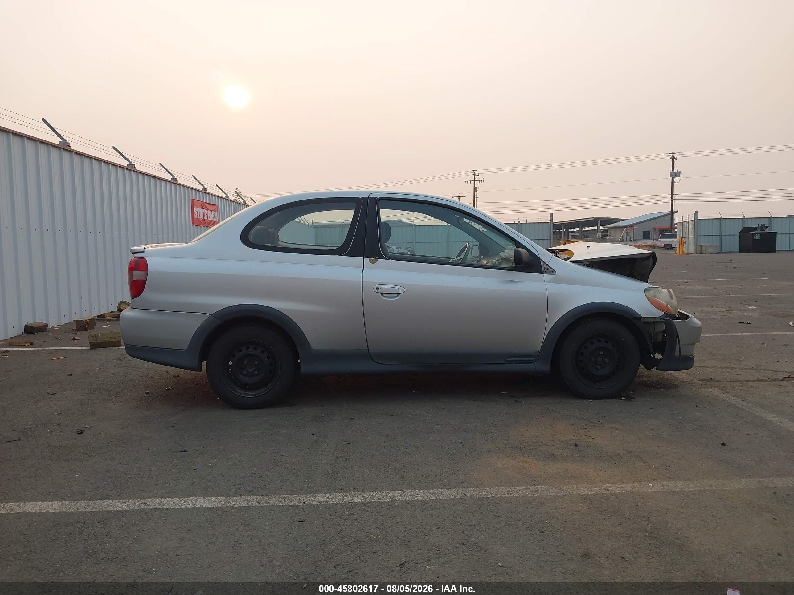 2001 Toyota Echo   Серый vin: JTDAT123710143957