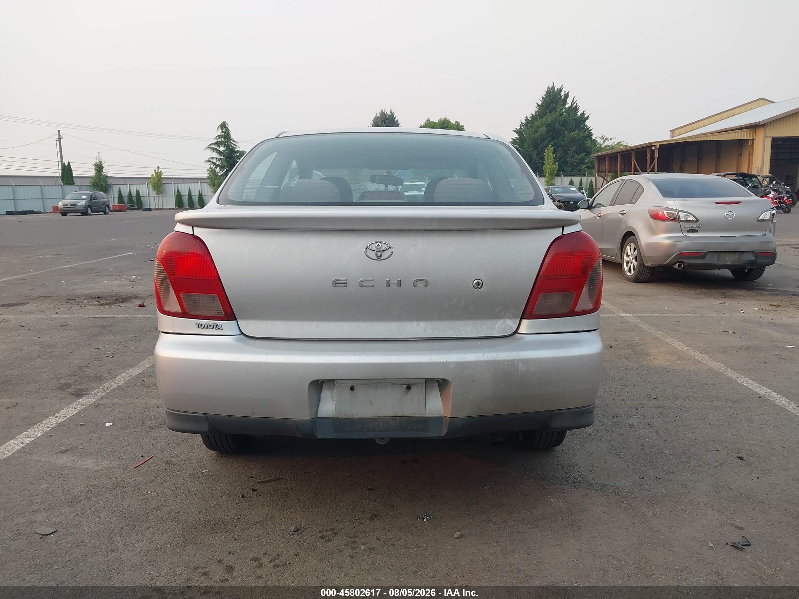 2001 Toyota Echo   Серый vin: JTDAT123710143957