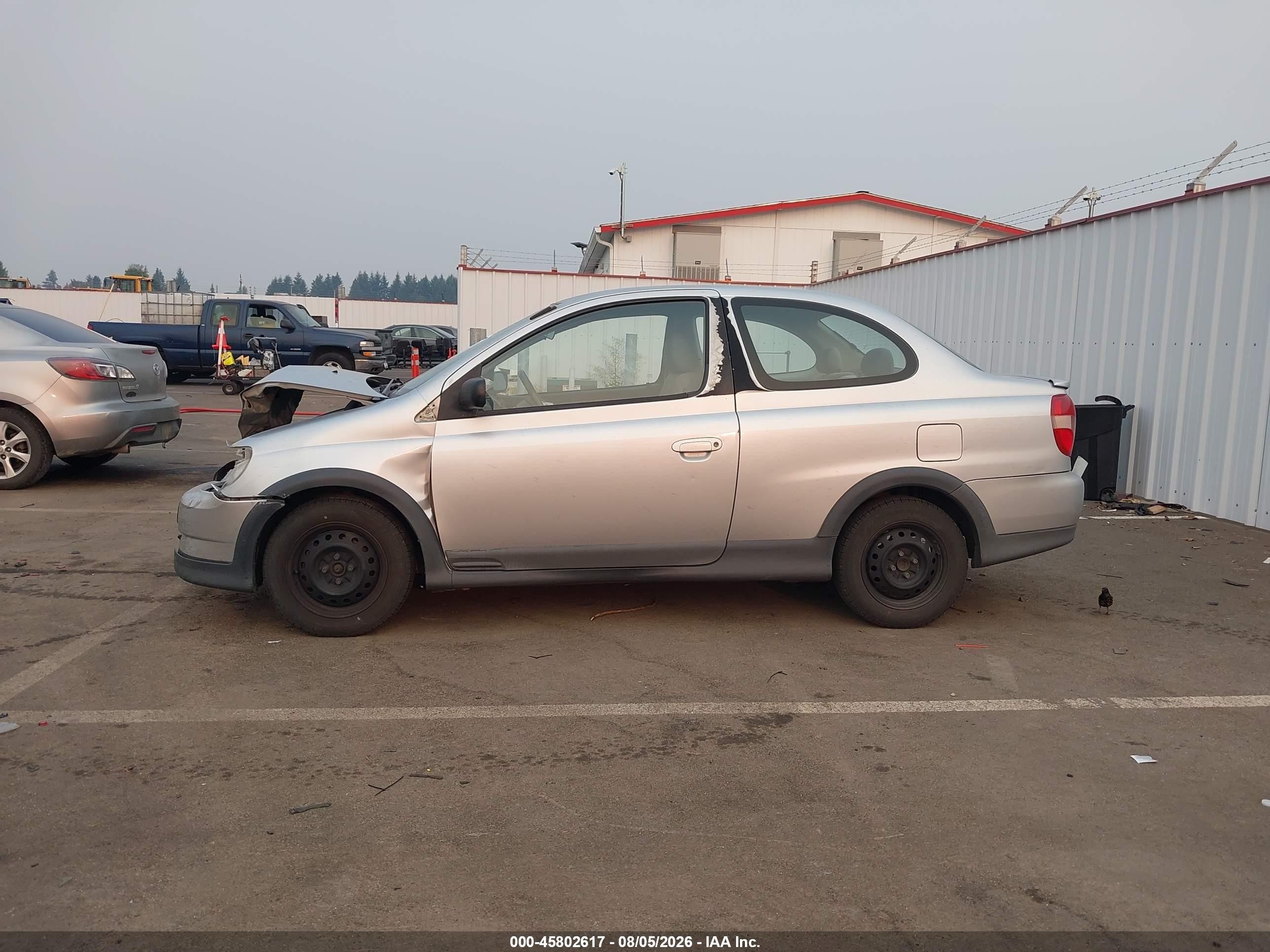 2001 Toyota Echo   Серый vin: JTDAT123710143957