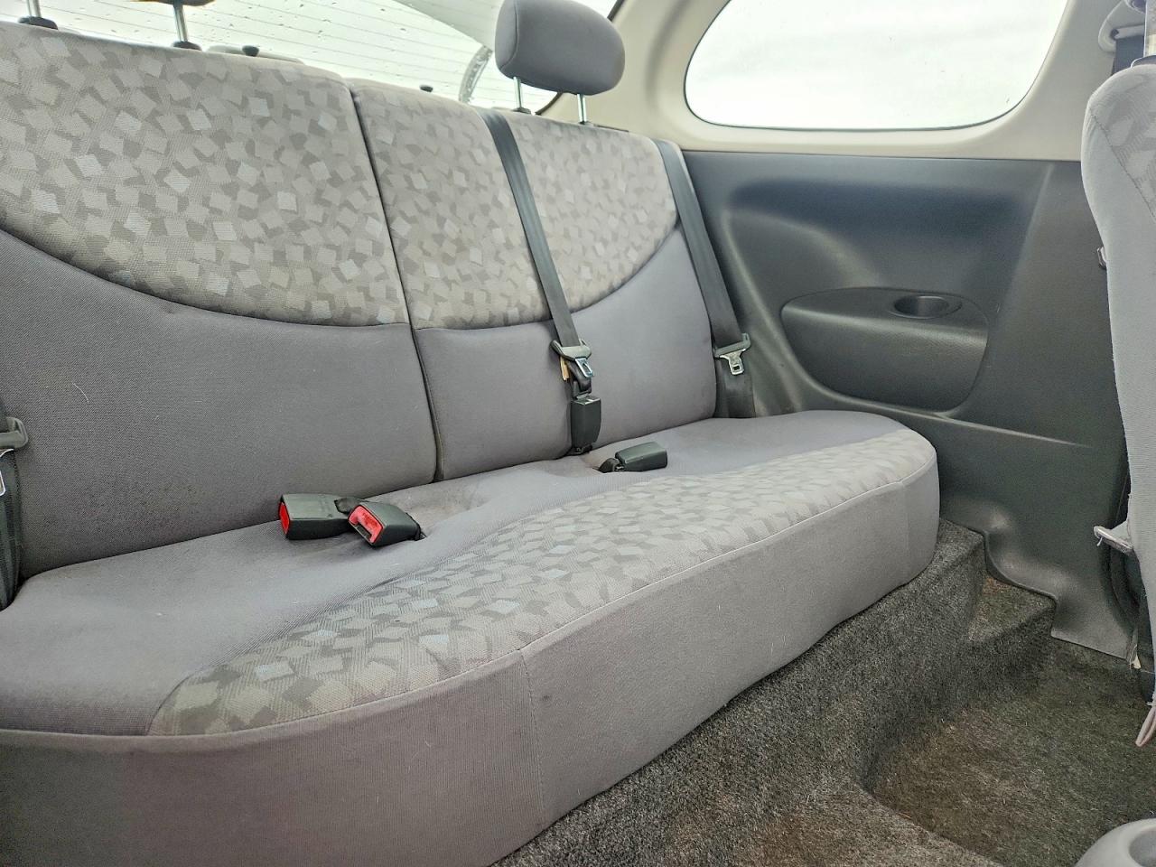 2000 Toyota Echo Base Silver vin: JTDAT1237Y0090283