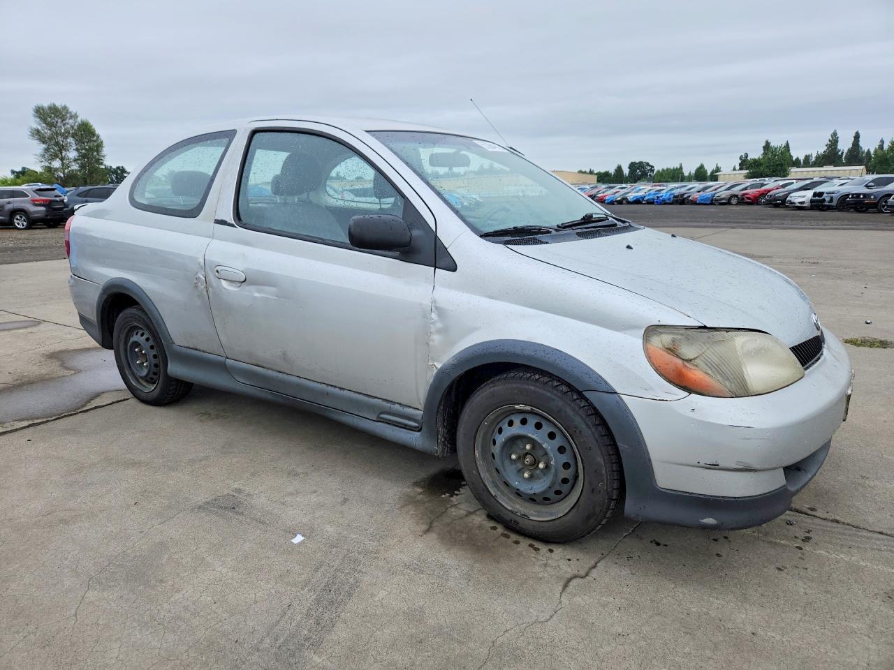 2000 Toyota Echo Base Silver vin: JTDAT1237Y0090283