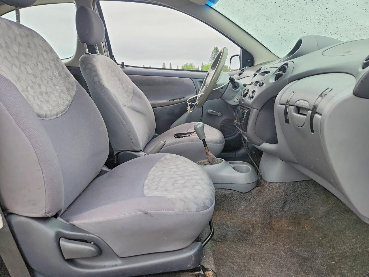 2000 Toyota Echo Base Silver vin: JTDAT1237Y0090283