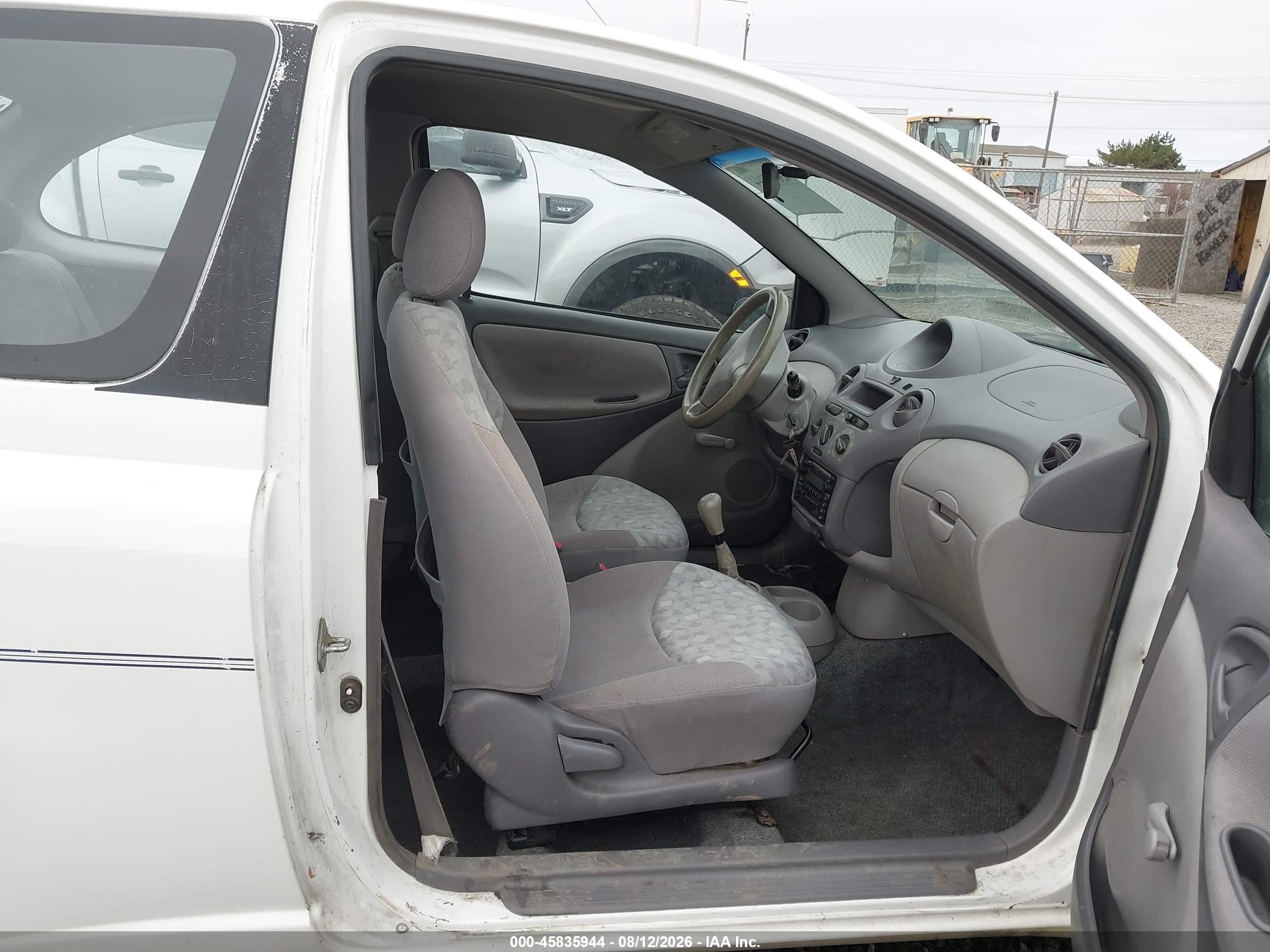 2000 Toyota Echo   White vin: JTDAT1237Y5003288