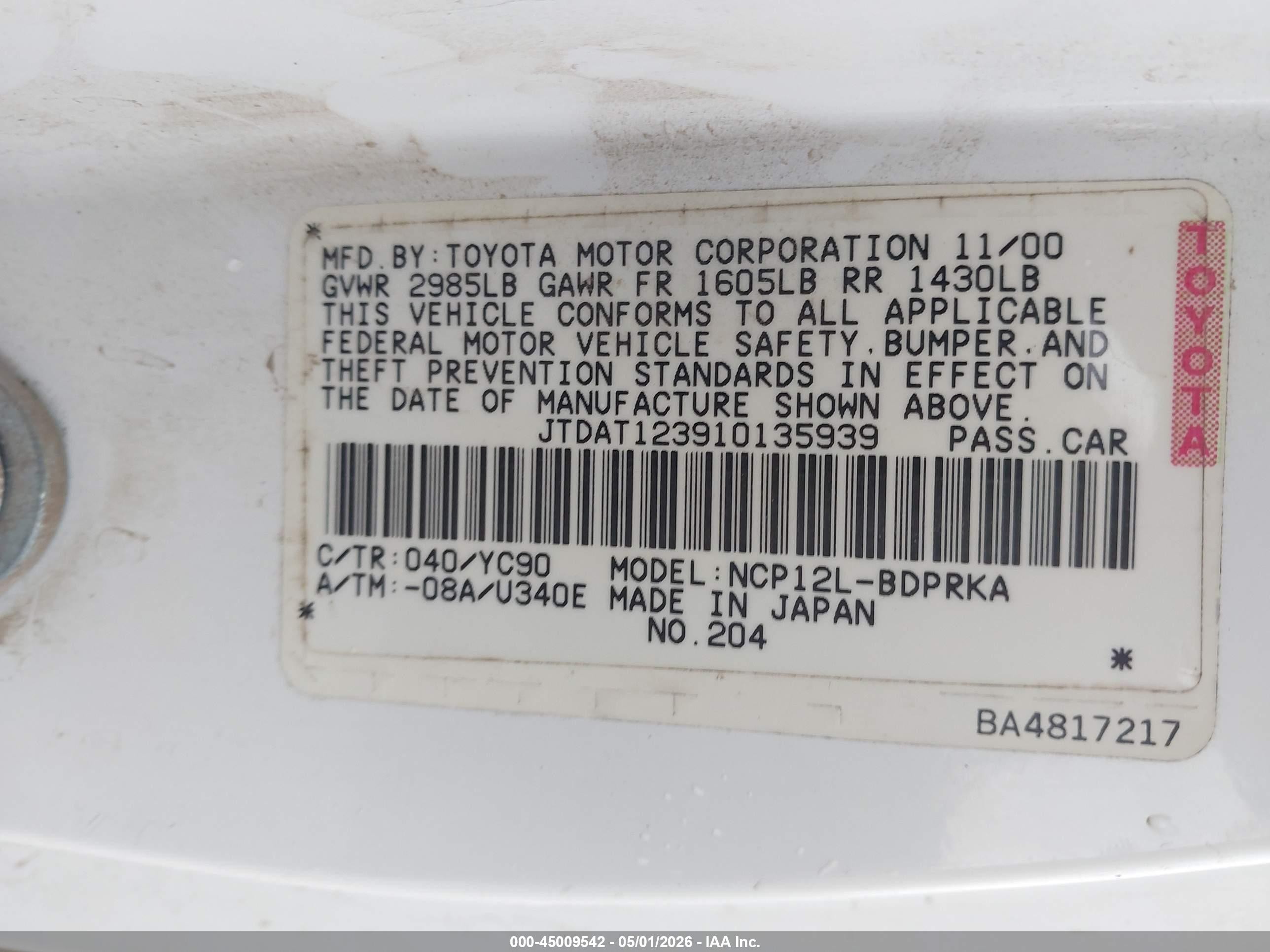 2001 Toyota Echo   White vin: JTDAT123910135939