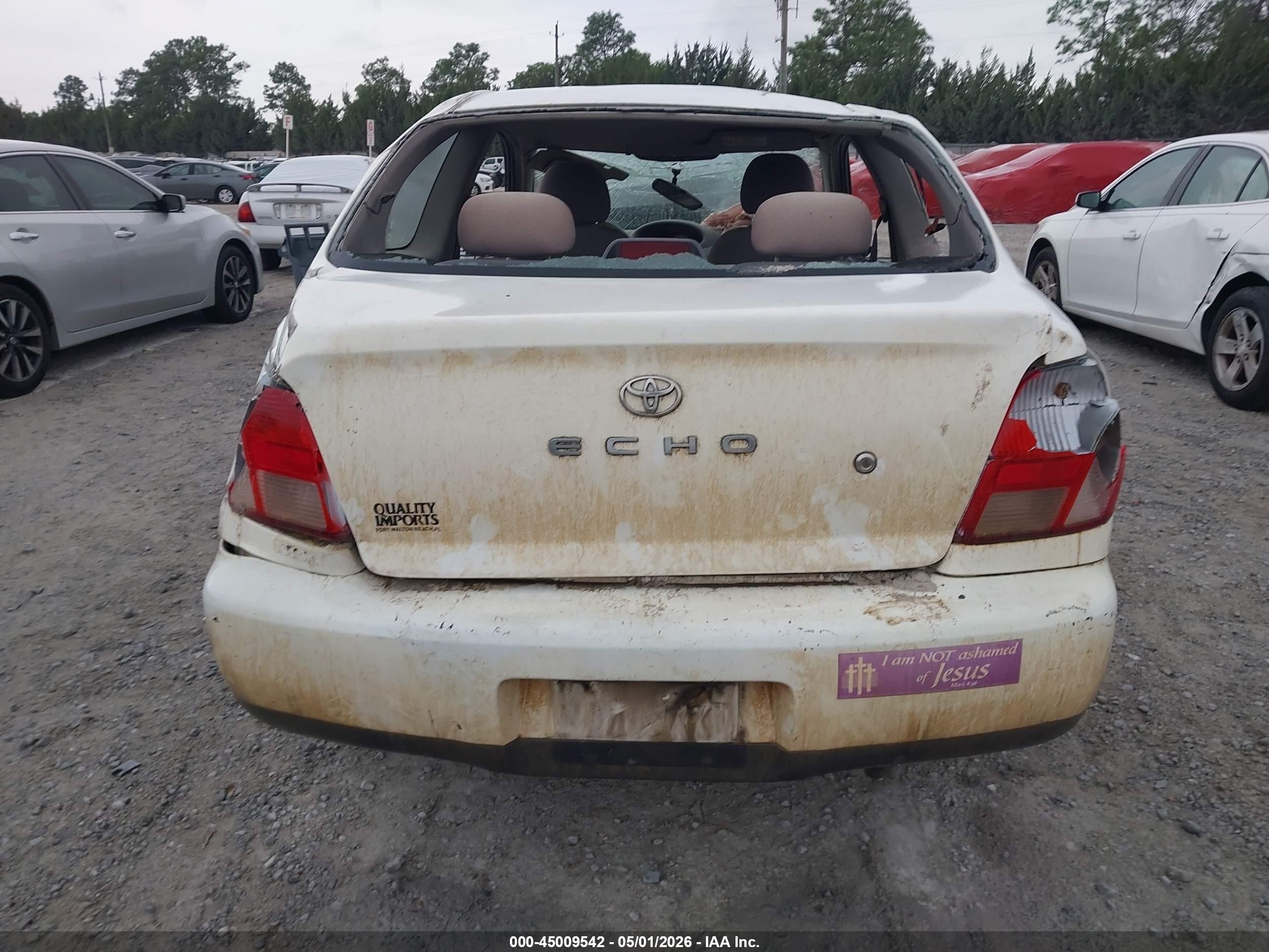 2001 Toyota Echo   White vin: JTDAT123910135939