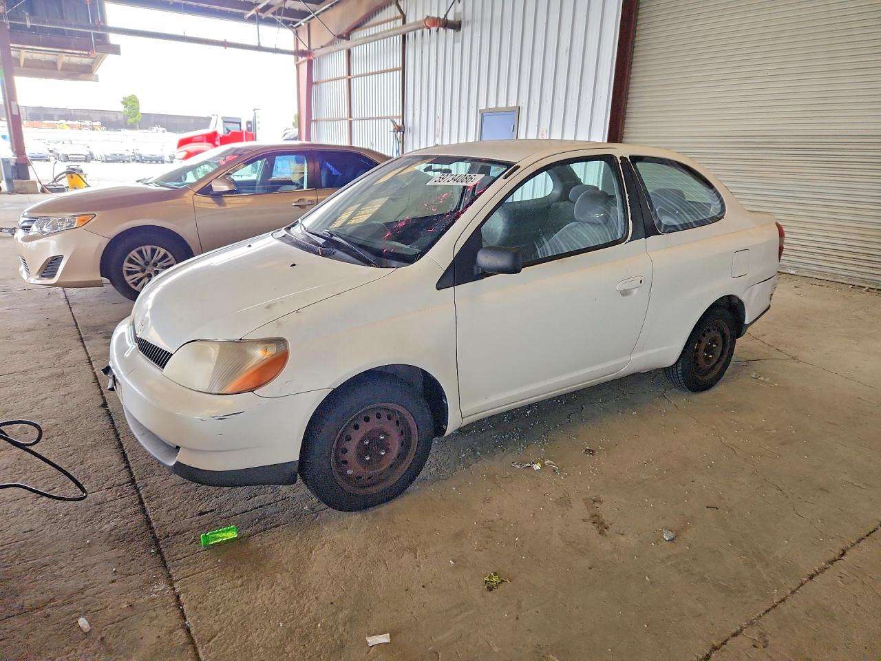 2000 Toyota Echo White vin: JTDAT123XY0039991