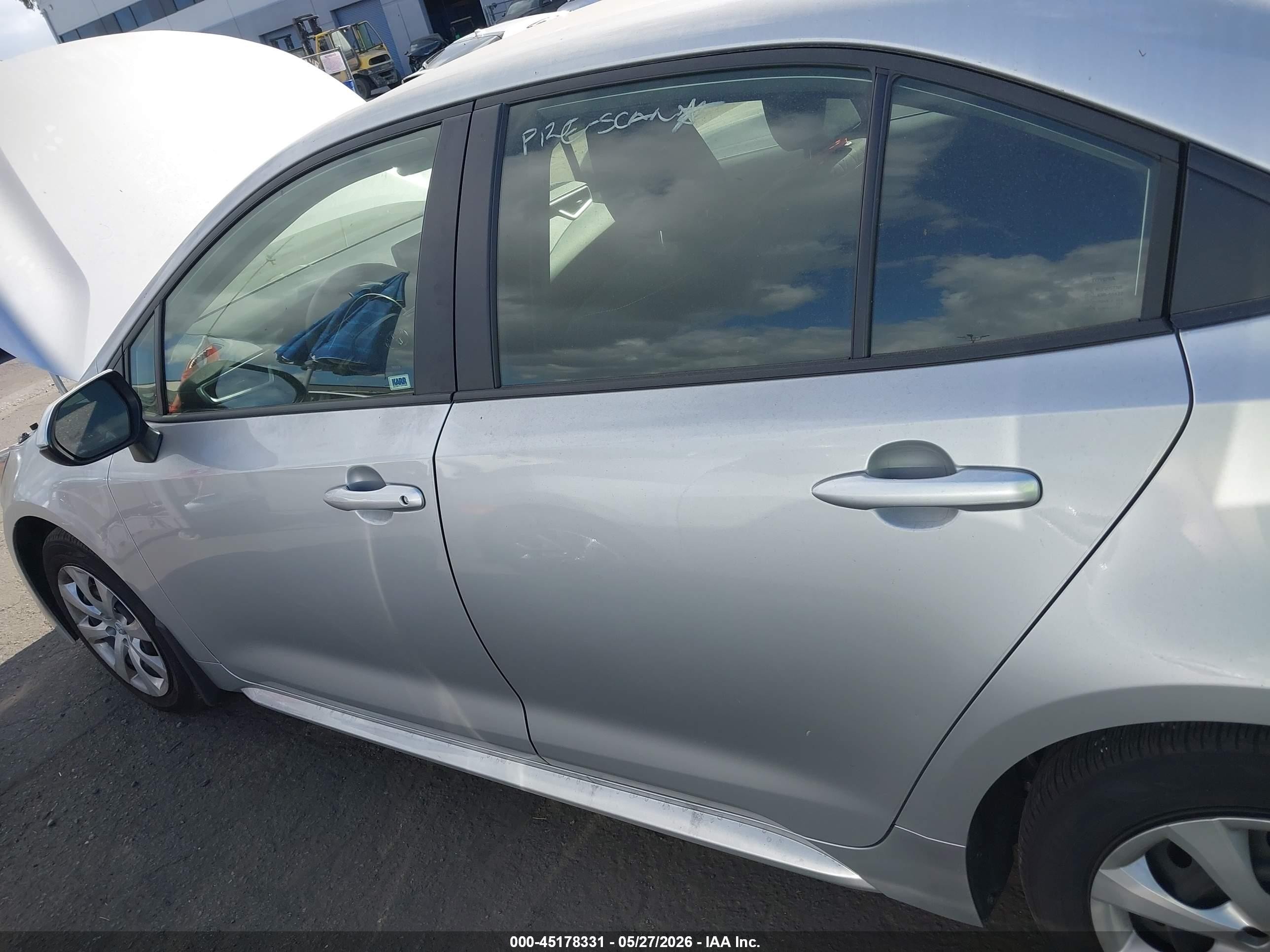 2026 Toyota Corolla Le Silver vin: JTDB4MEE1T3034587