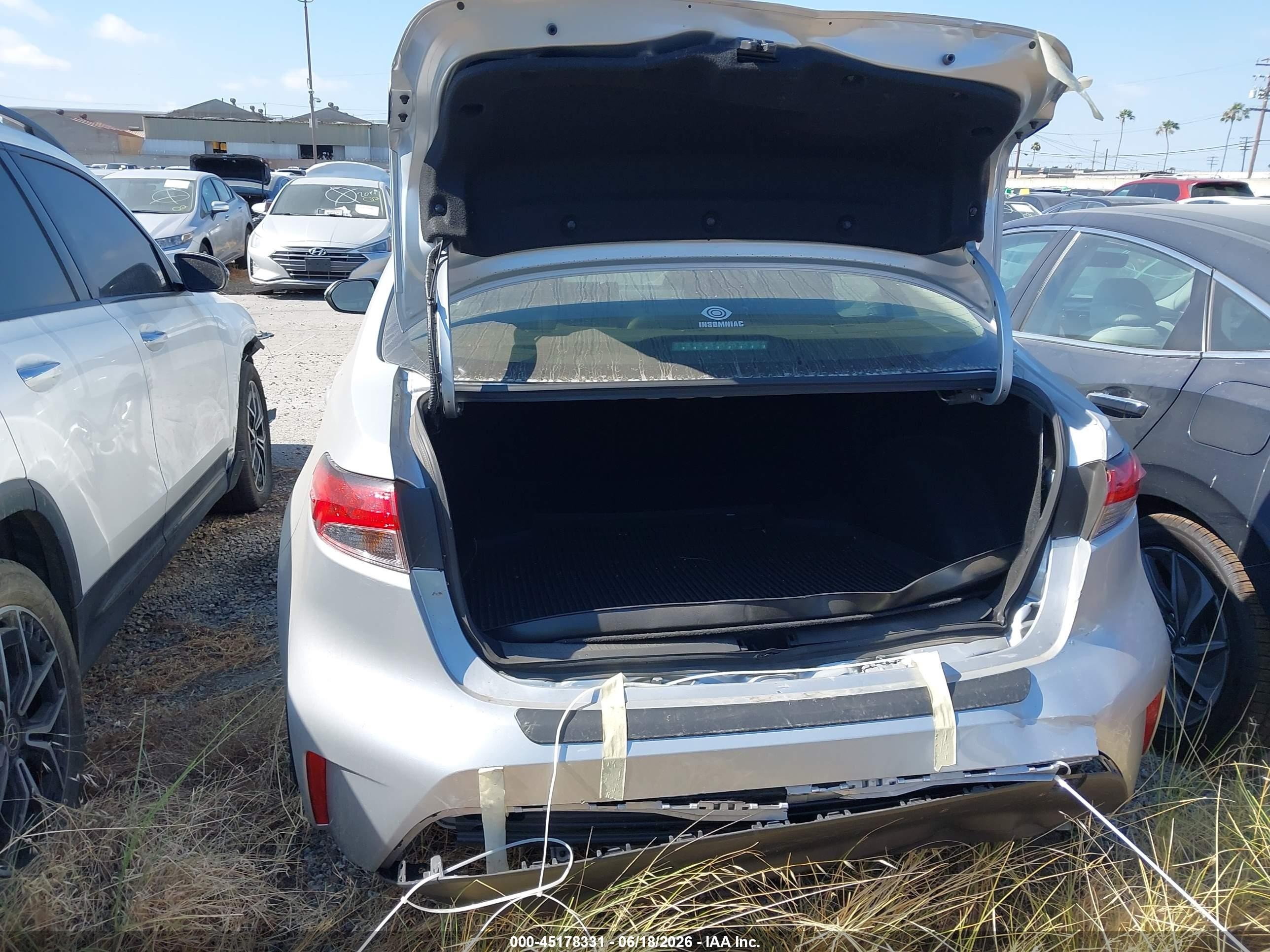 2026 Toyota Corolla Le Silver vin: JTDB4MEE1T3034587