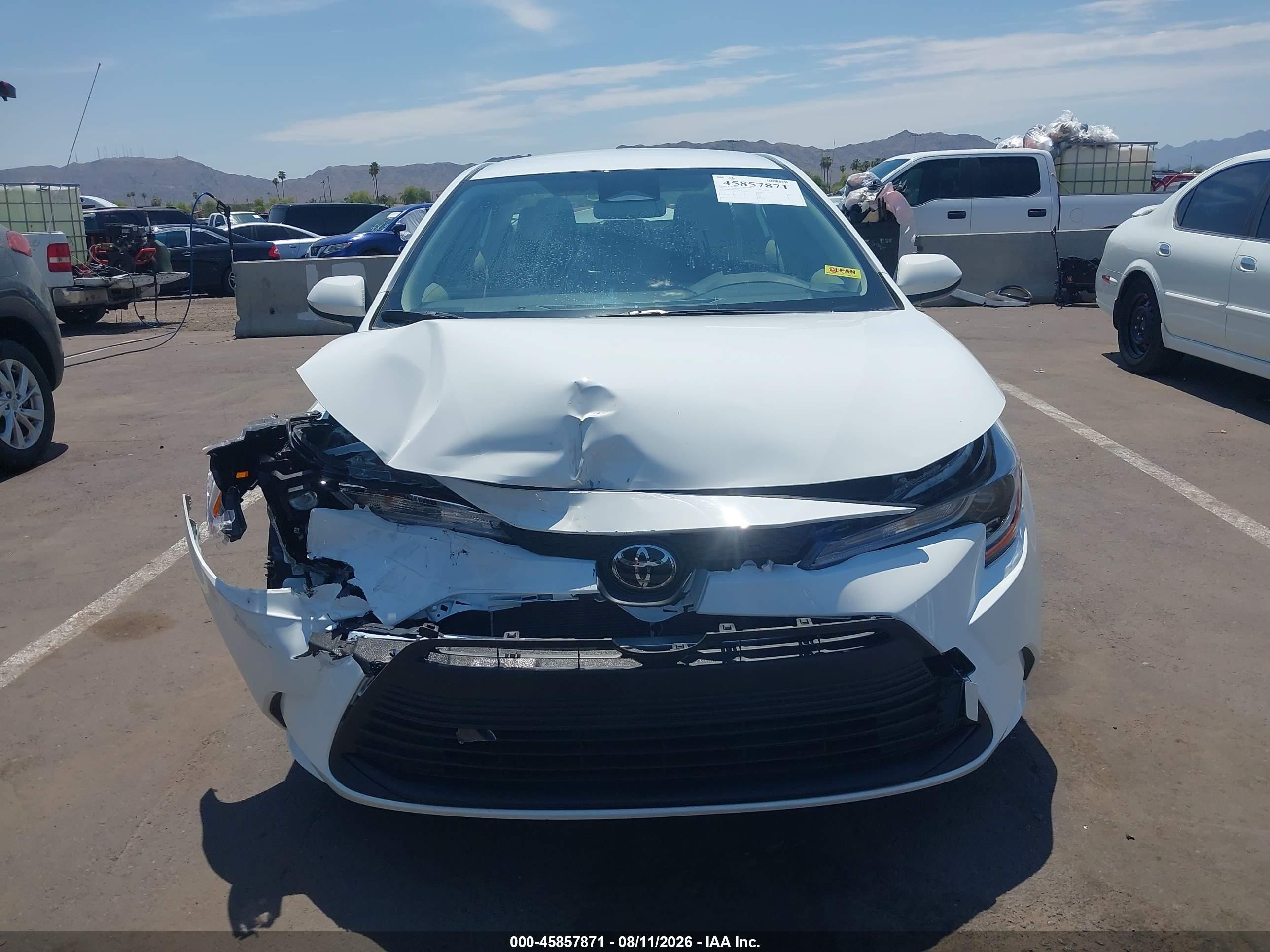 2026 Toyota Corolla Le Белый vin: JTDB4MEE1T3043810
