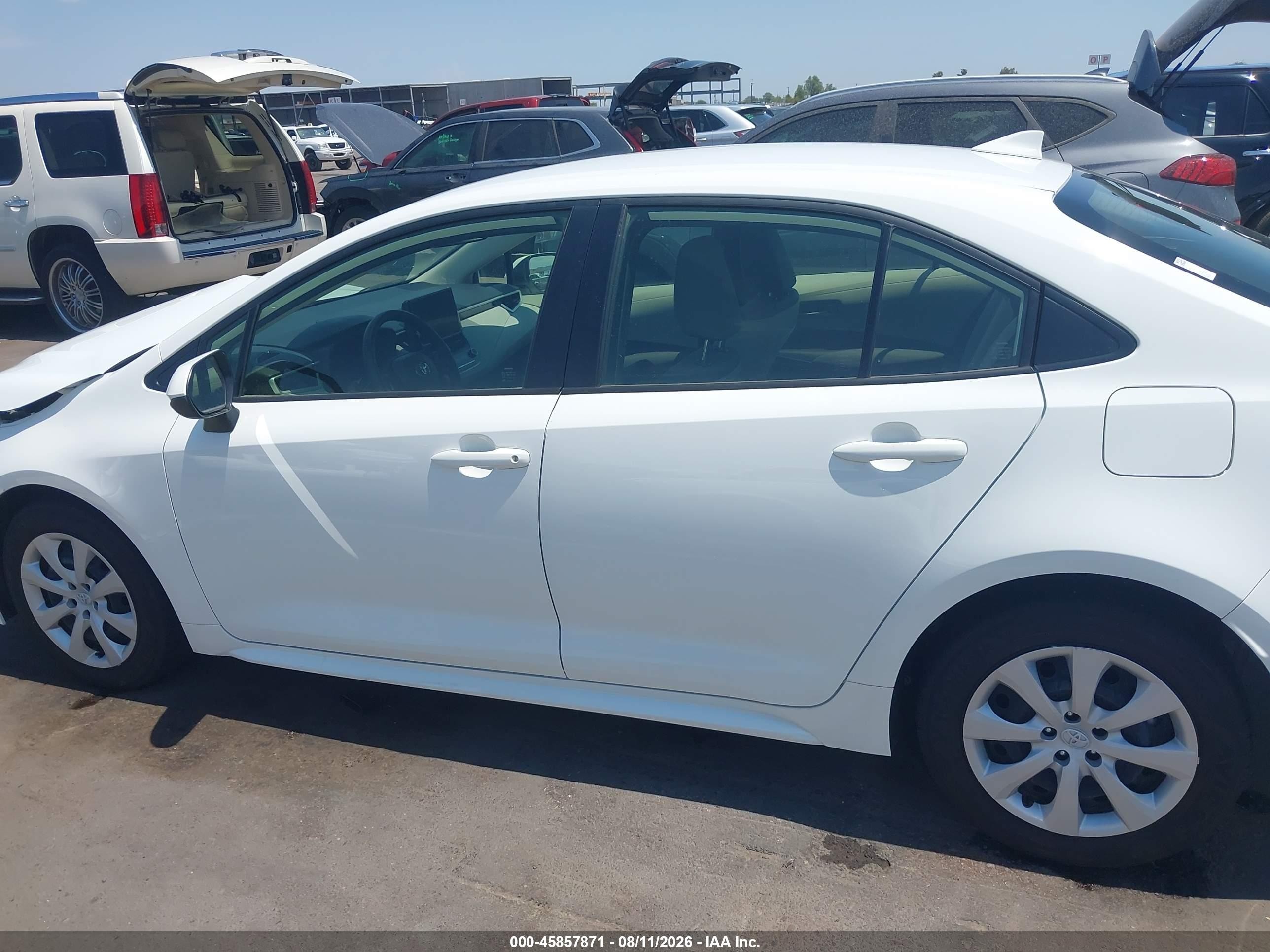 2026 Toyota Corolla Le Белый vin: JTDB4MEE1T3043810