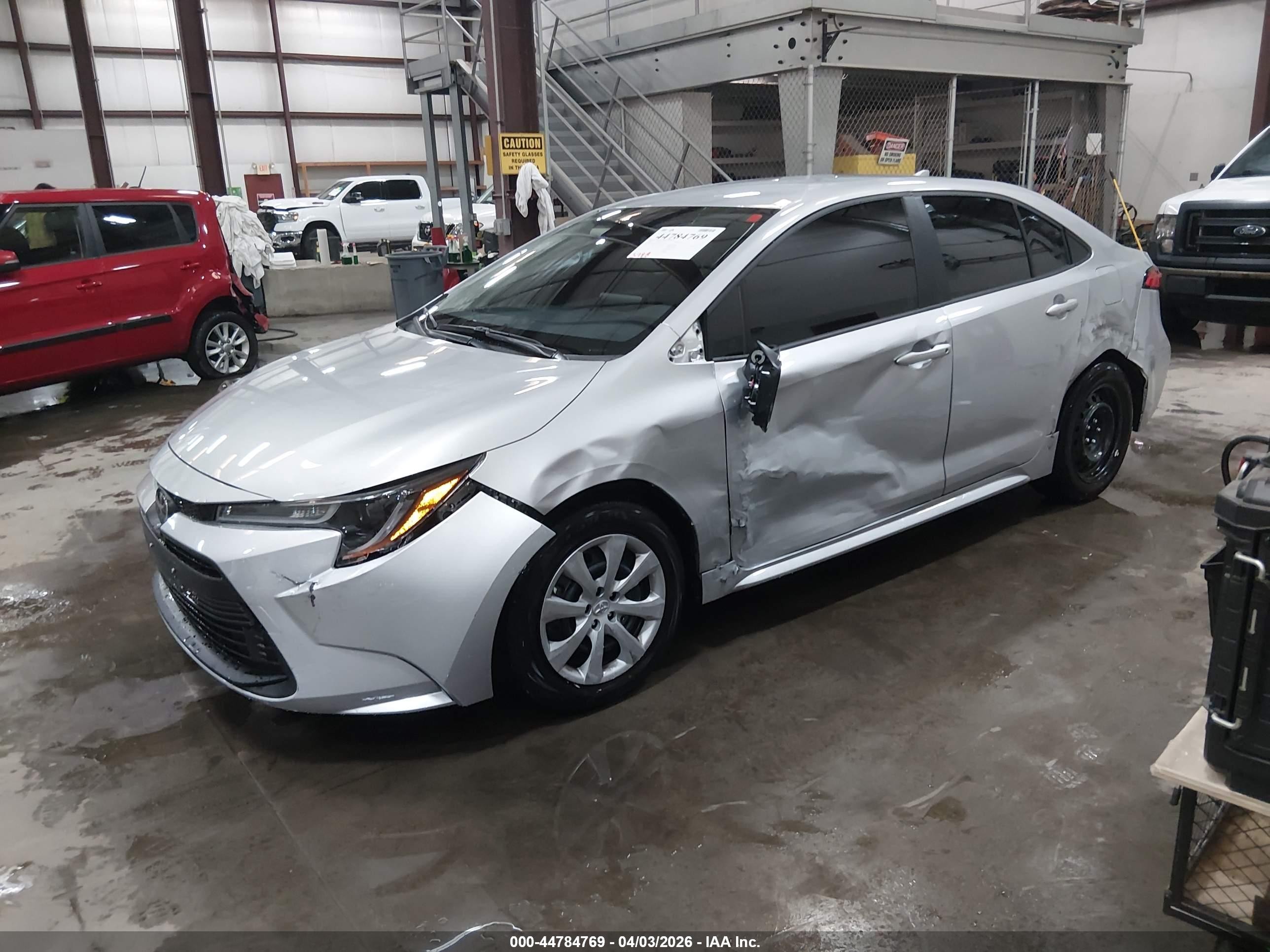 2026 Toyota Corolla Le Silver vin: JTDB4MEE5T3037430