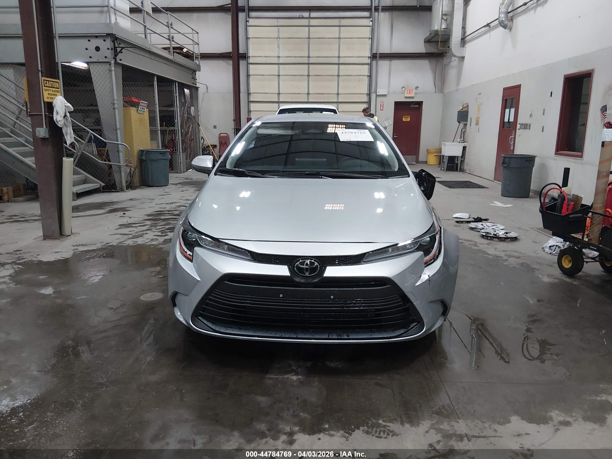 2026 Toyota Corolla Le Silver vin: JTDB4MEE5T3037430