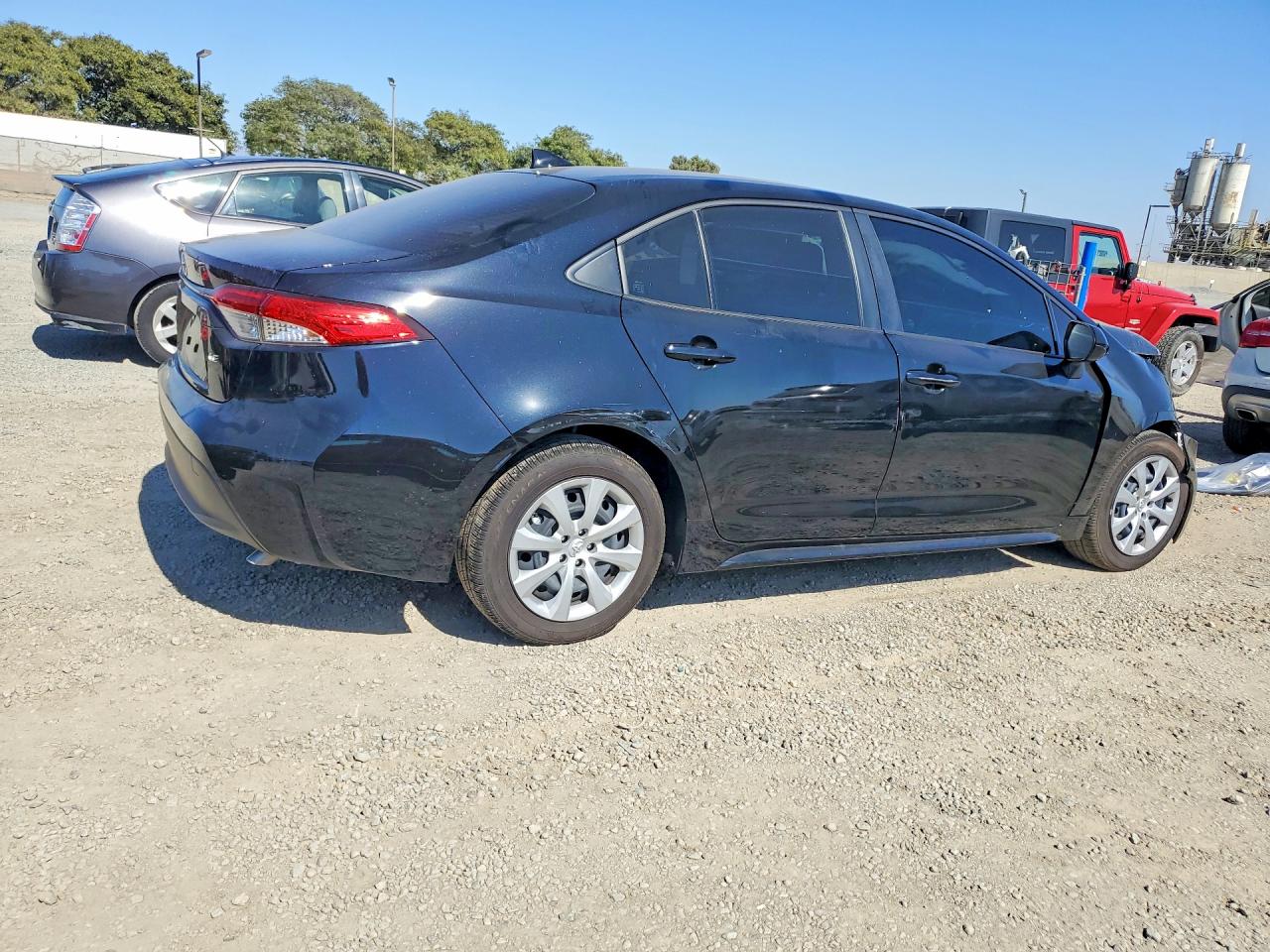 2026 Toyota Corolla Le Black vin: JTDB4MEE8T3033002