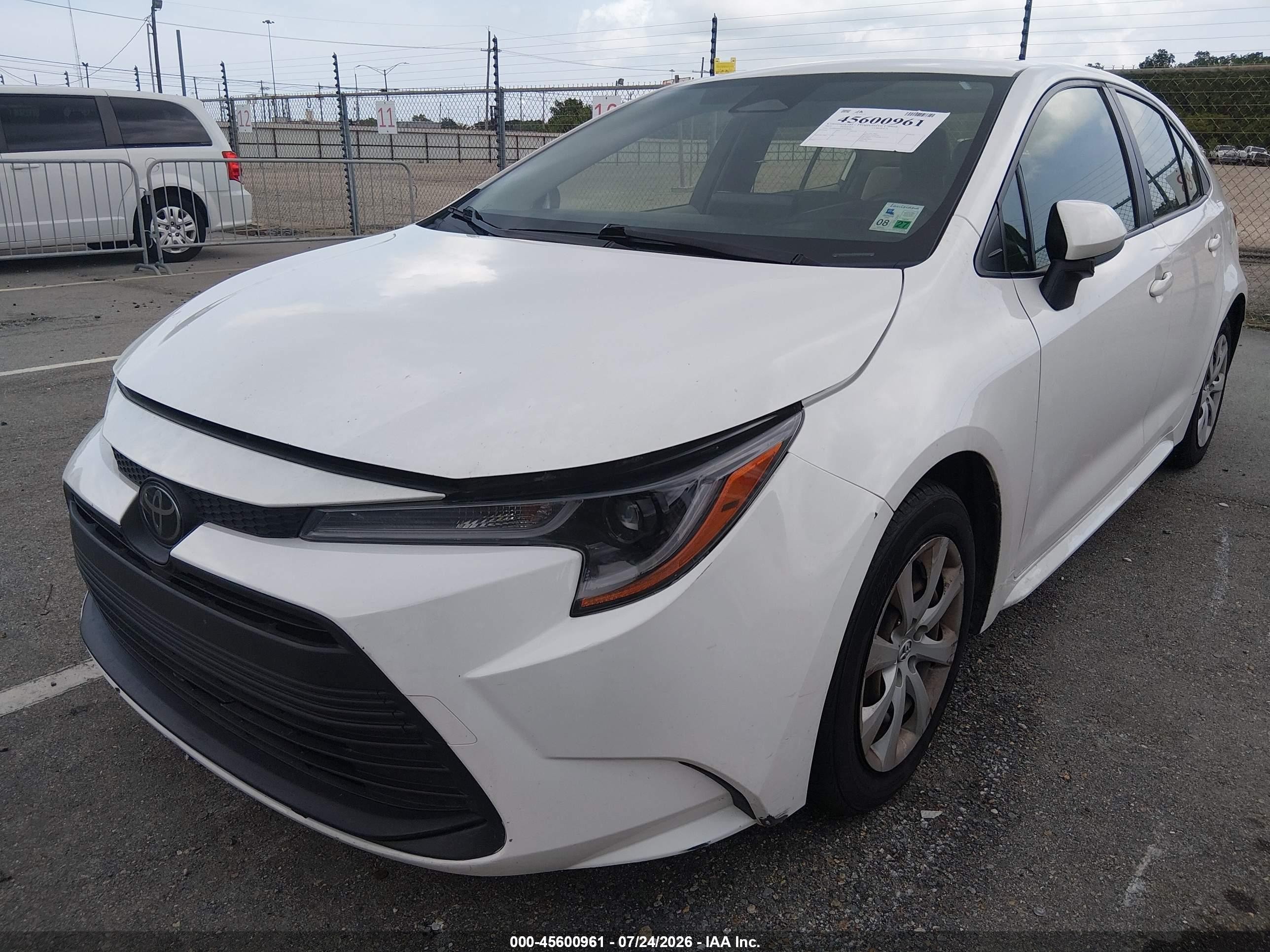 2023 Toyota Corolla Le White vin: JTDB4MEE9PJ004688