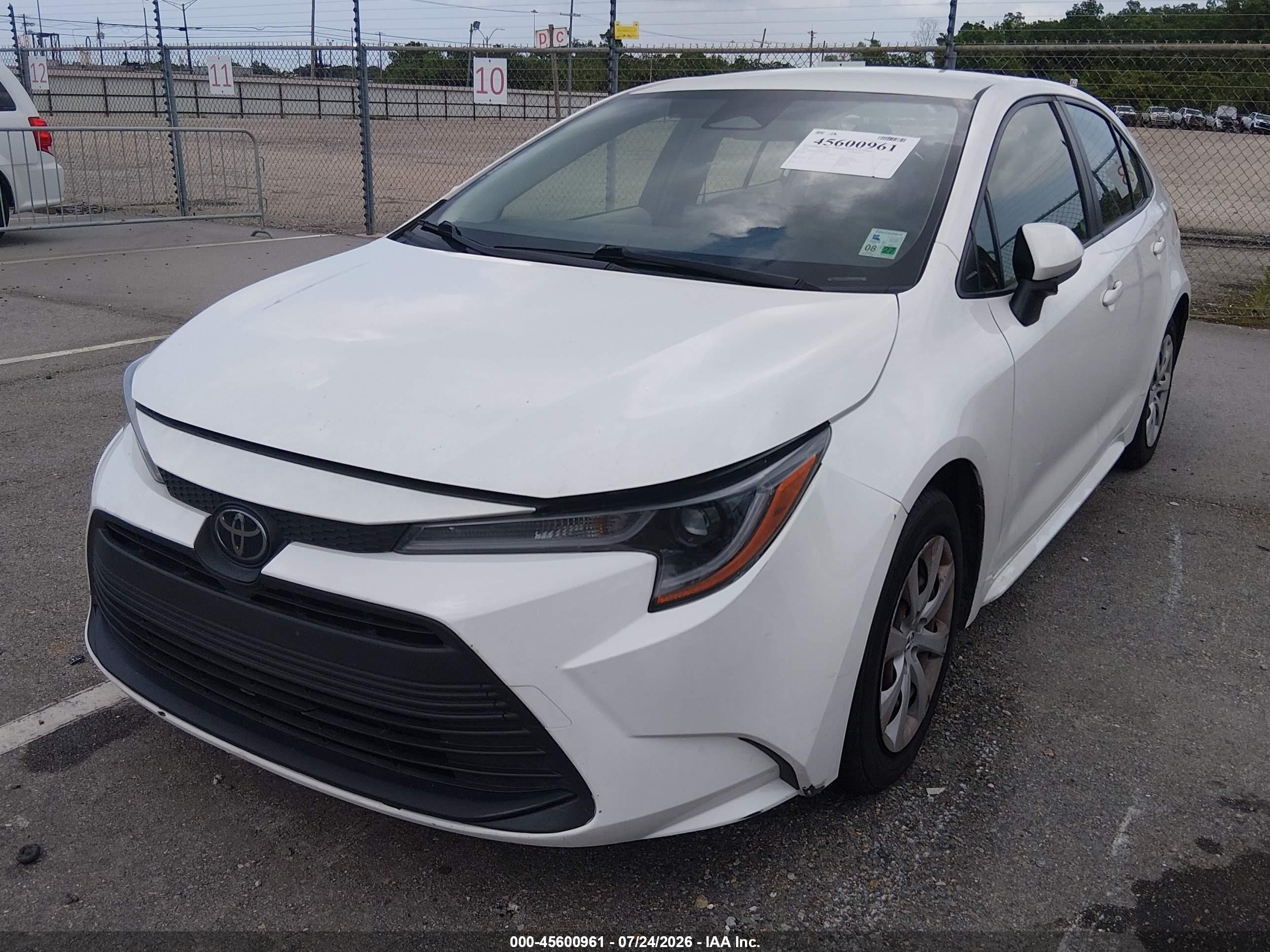 2023 Toyota Corolla Le White vin: JTDB4MEE9PJ004688