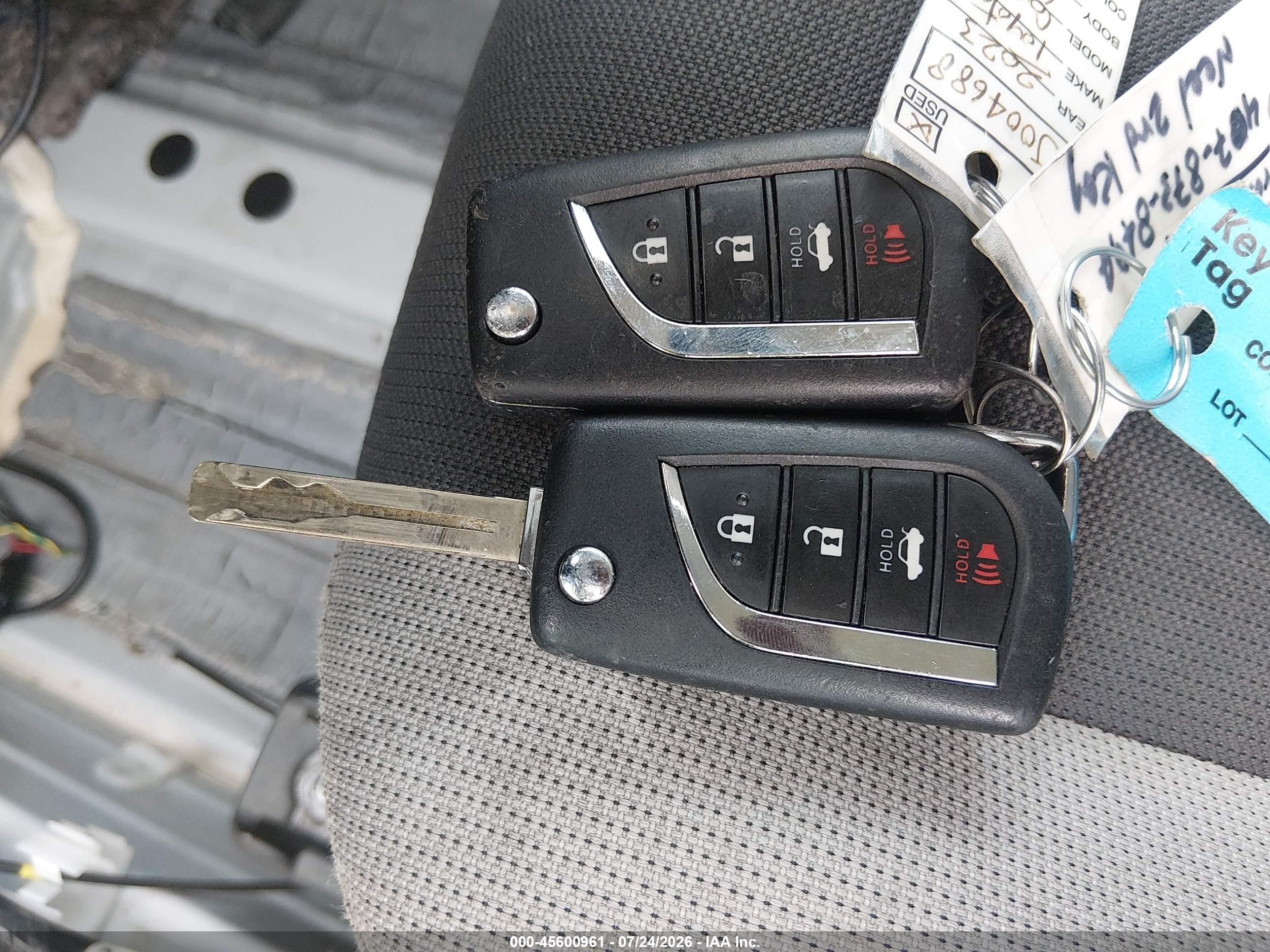 2023 Toyota Corolla Le White vin: JTDB4MEE9PJ004688