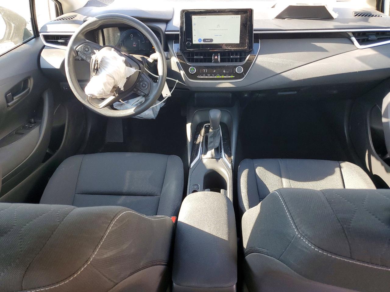 2026 Toyota Corolla Hybrid Le White vin: JTDBCMFE1T3118412