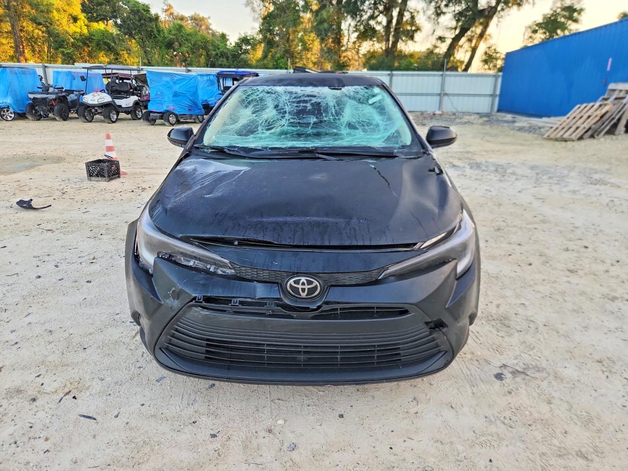 2026 Toyota Corolla Hybrid Le Black vin: JTDBCMFE1T3146274