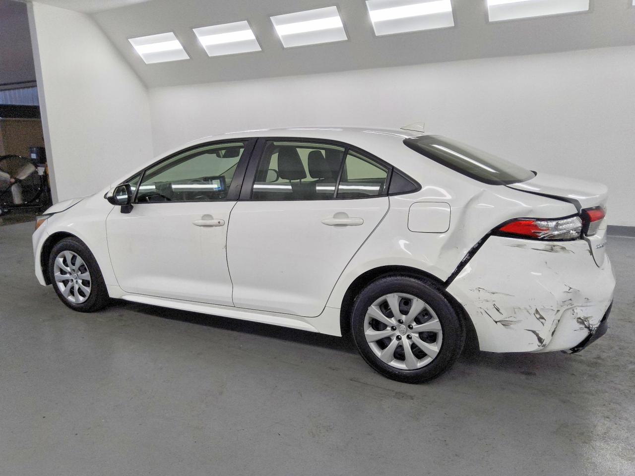 2023 Toyota Corolla Hybrid Le White vin: JTDBCMFE2P3002352