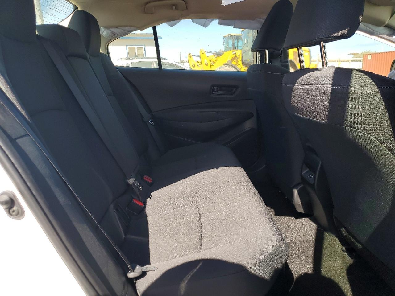 2023 Toyota Corolla Hybrid Le White vin: JTDBCMFE2PJ001391