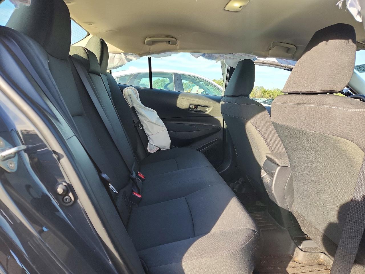 2025 Toyota Corolla Le Gray vin: JTDBCMFE2S3104291