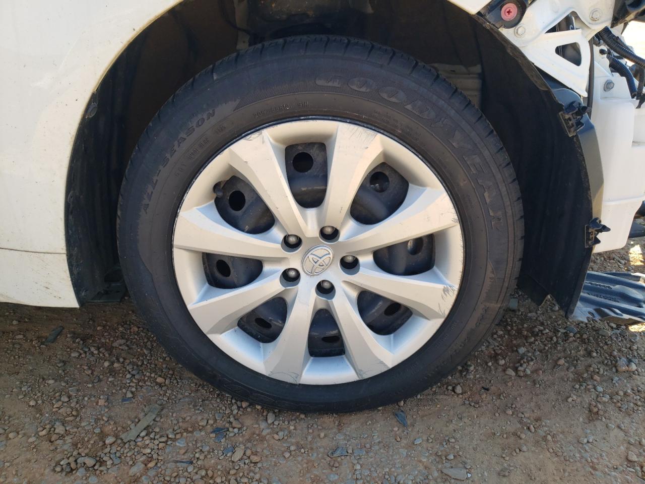 2024 Toyota Corolla Hybrid Le White vin: JTDBCMFE3R3048503 Damage: Right Front Wheel, Curb Rash, > 12 Inches