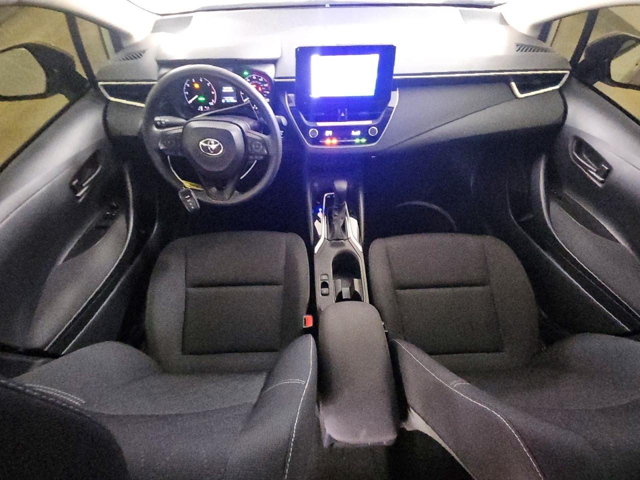 2024 Toyota Corolla Hybrid Le White vin: JTDBCMFE3R3062479