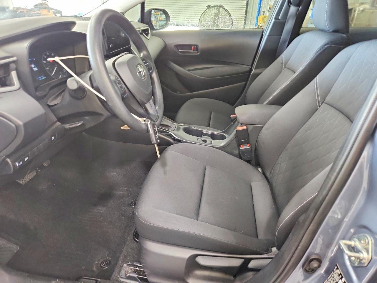 2025 Toyota Corolla Hybrid Le Blue vin: JTDBCMFE3S3105613