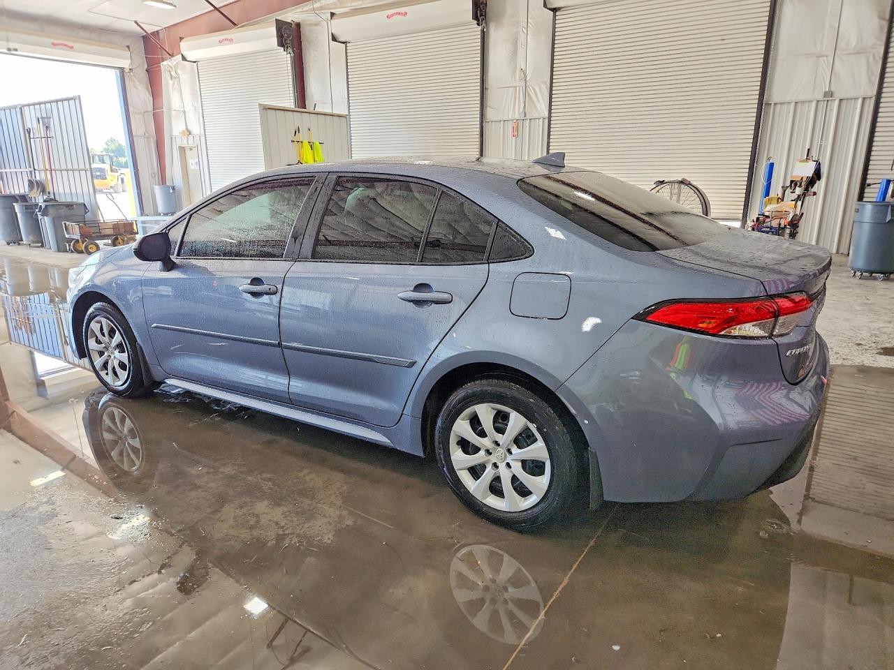 2025 Toyota Corolla Hybrid Le Blue vin: JTDBCMFE3S3105613