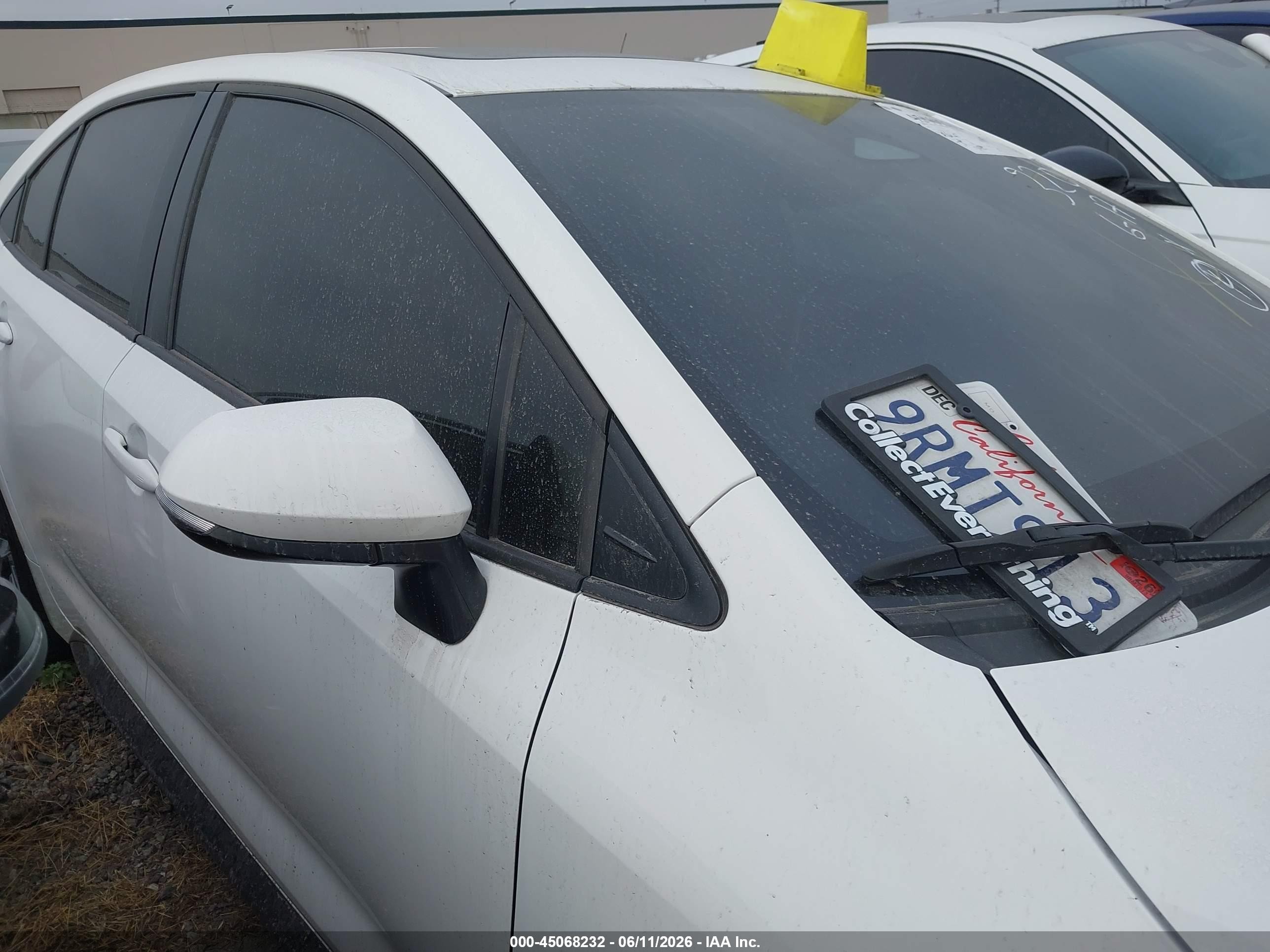 2025 Toyota Corolla Hybrid Se White vin: JTDBCMFE3SJ040967