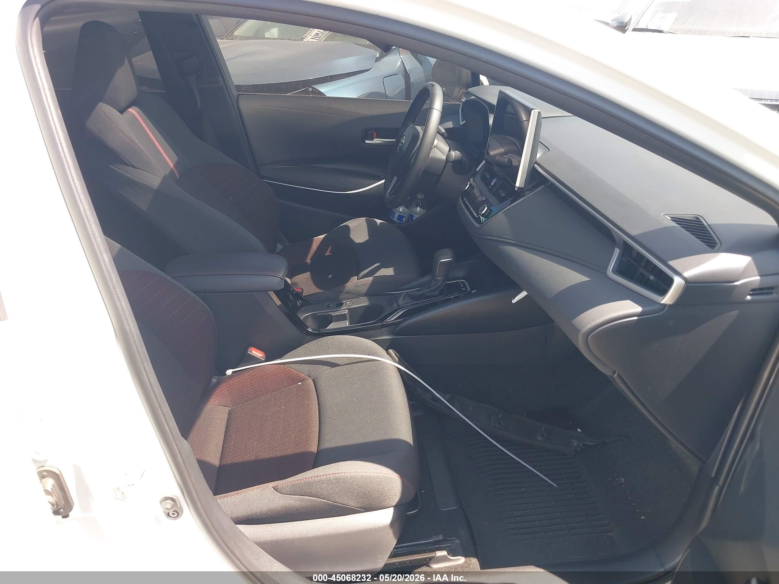 2025 Toyota Corolla Hybrid Se White vin: JTDBCMFE3SJ040967