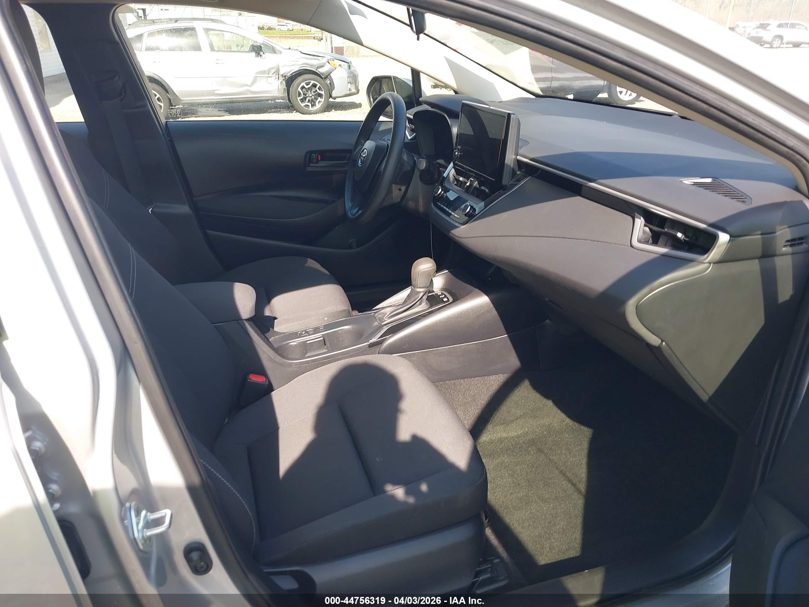 2023 Toyota Corolla Hybrid Le Silver vin: JTDBCMFE4P3010193