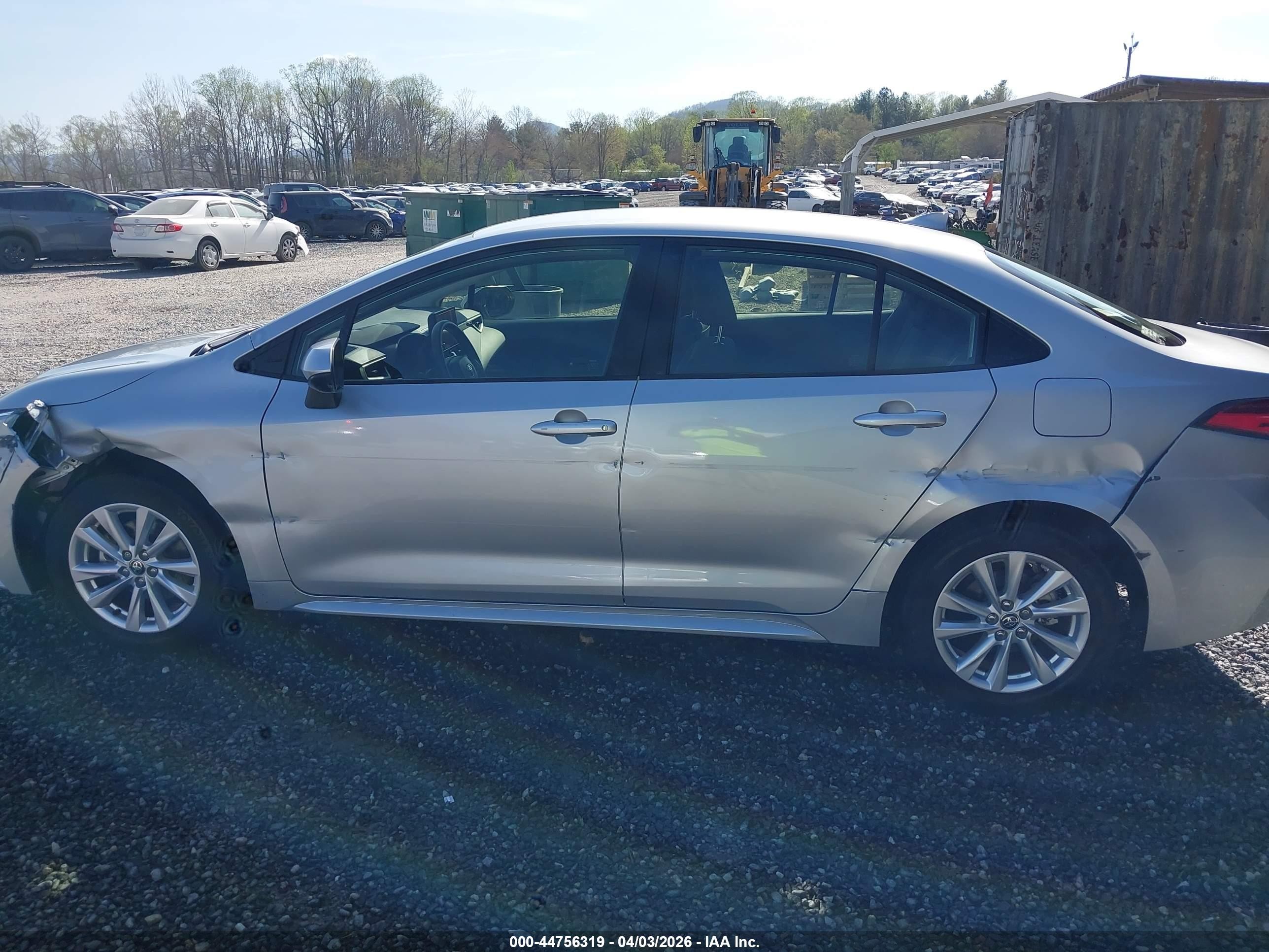 2023 Toyota Corolla Hybrid Le Silver vin: JTDBCMFE4P3010193