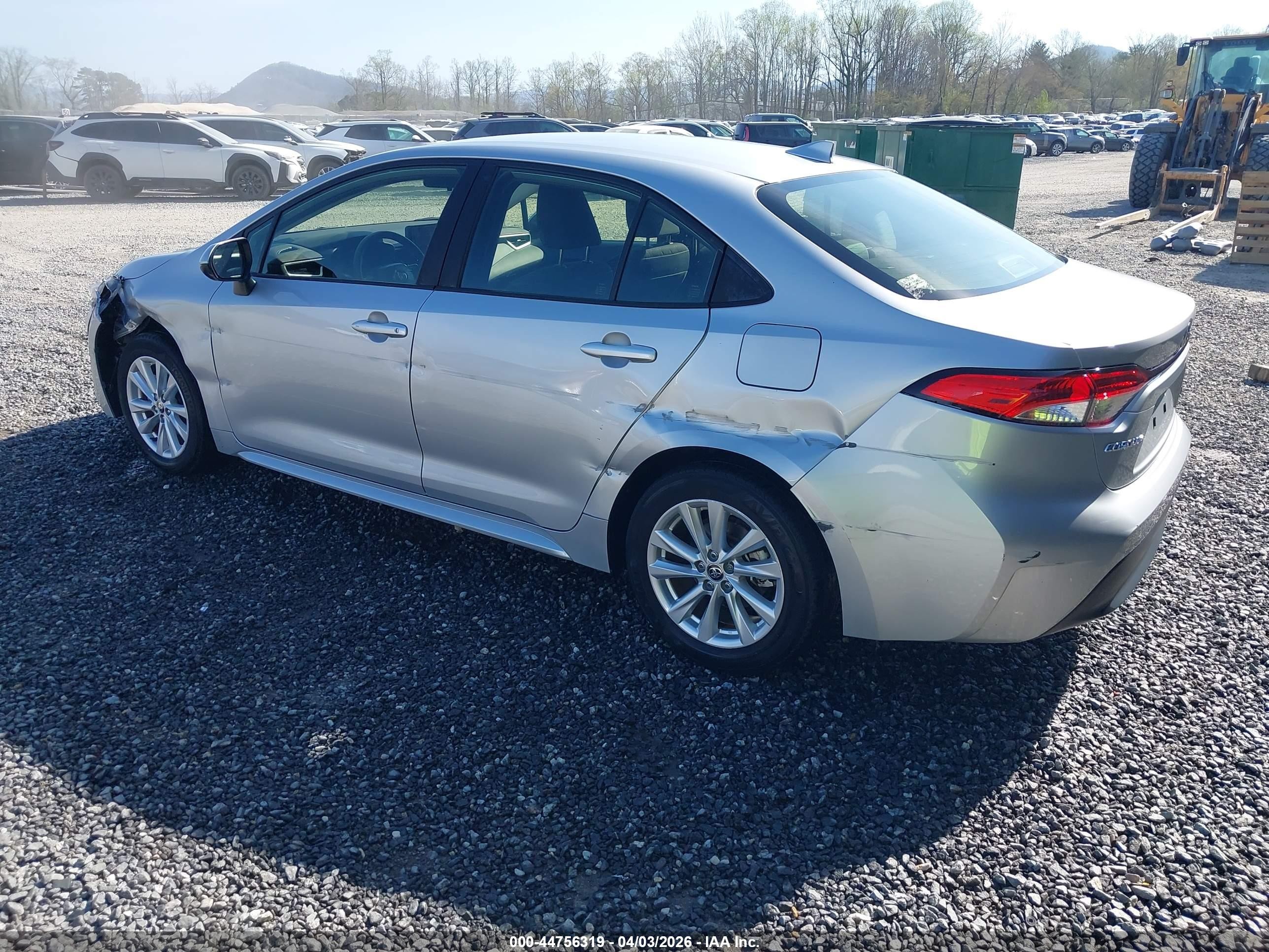 2023 Toyota Corolla Hybrid Le Silver vin: JTDBCMFE4P3010193