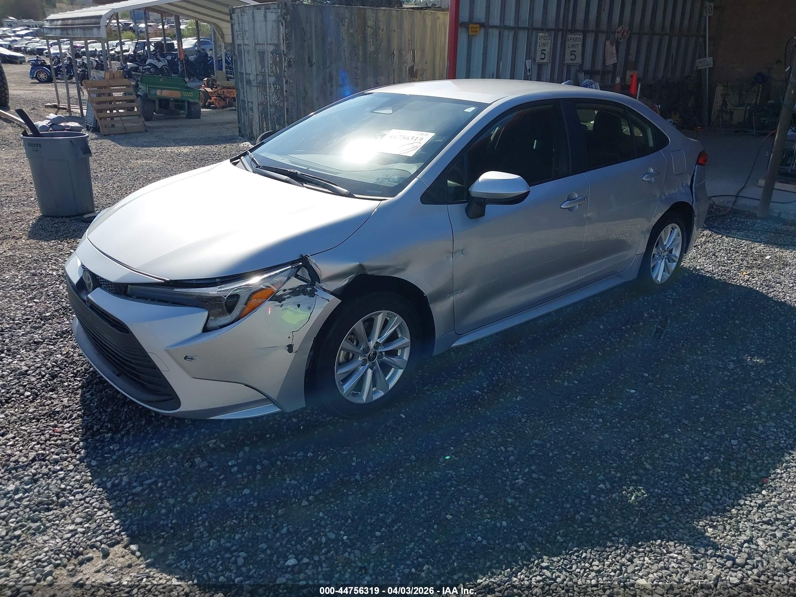 2023 Toyota Corolla Hybrid Le Silver vin: JTDBCMFE4P3010193