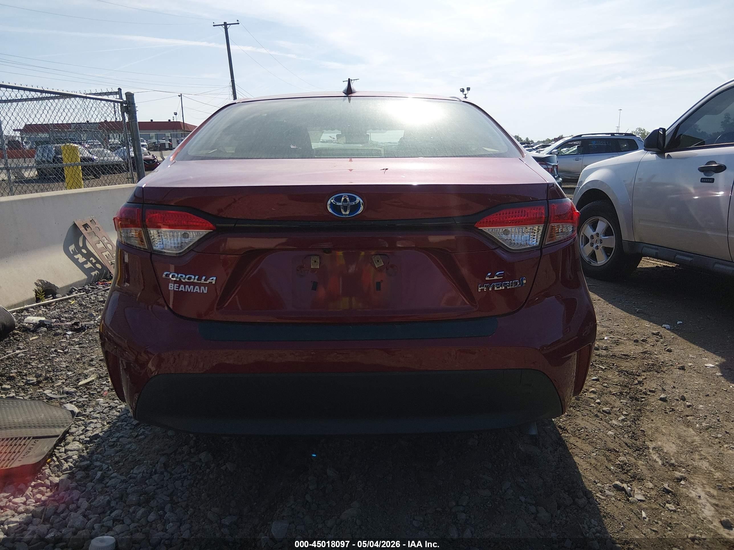 2023 Toyota Corolla Hybrid Le Red vin: JTDBCMFE4PJ004924