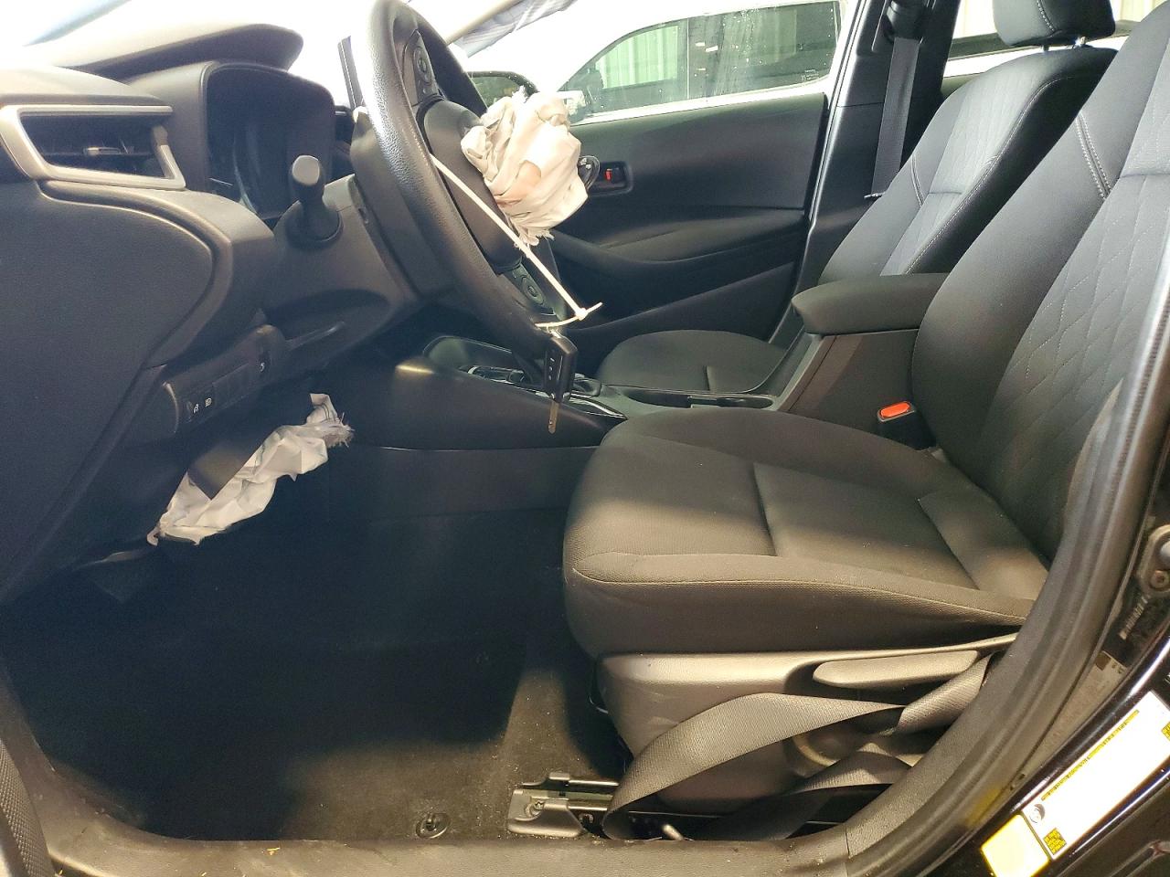 2025 Toyota Corolla Hybrid Le Black vin: JTDBCMFE4S3072136
