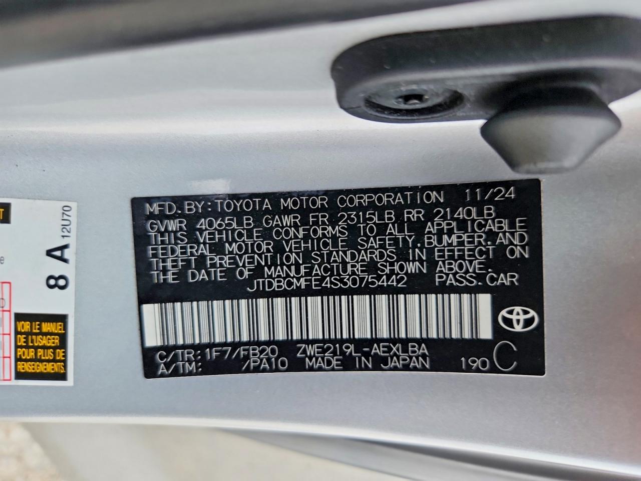 2025 Toyota Corolla Hybrid Le Silver vin: JTDBCMFE4S3075442
