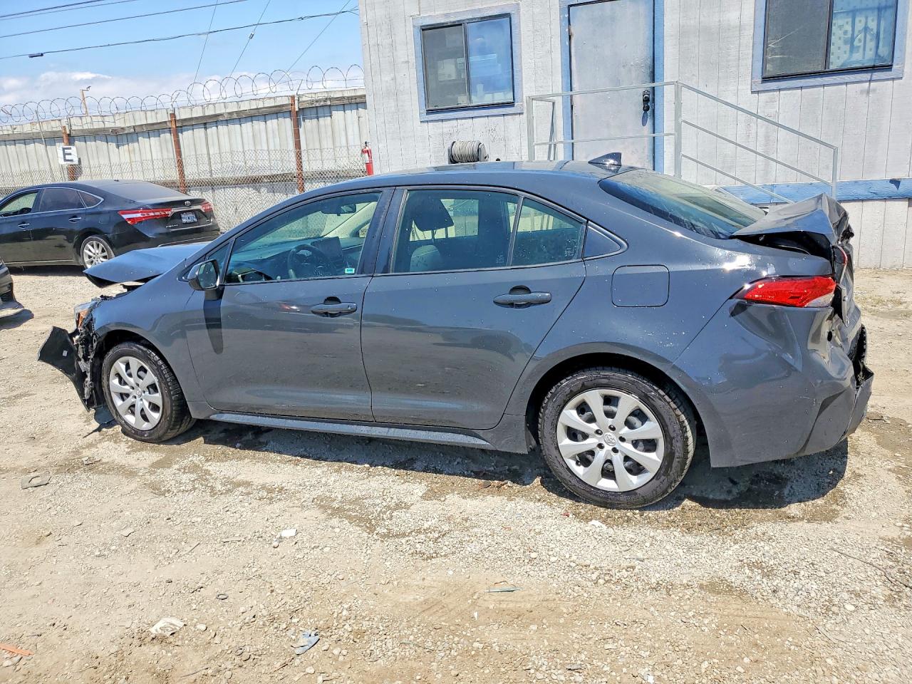 2023 Toyota Corolla Hybrid Le Gray vin: JTDBCMFE5P3024247