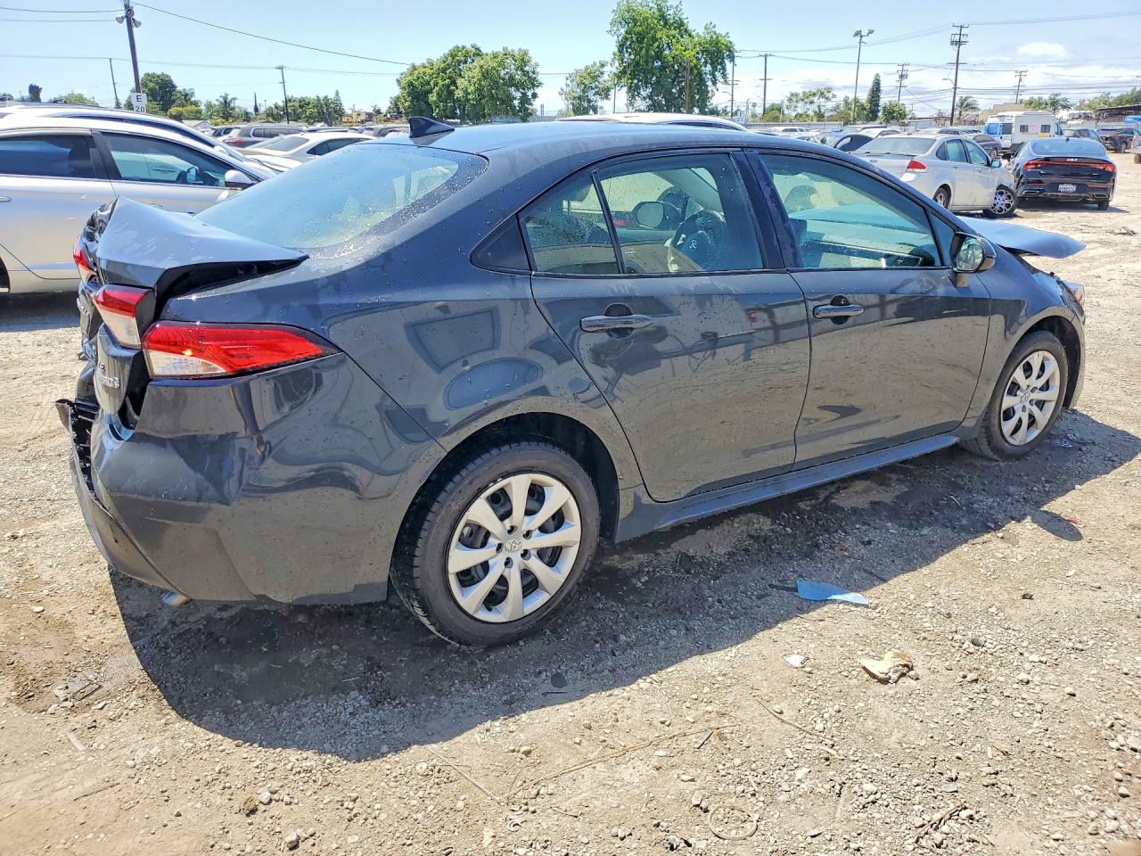 2023 Toyota Corolla Hybrid Le Gray vin: JTDBCMFE5P3024247